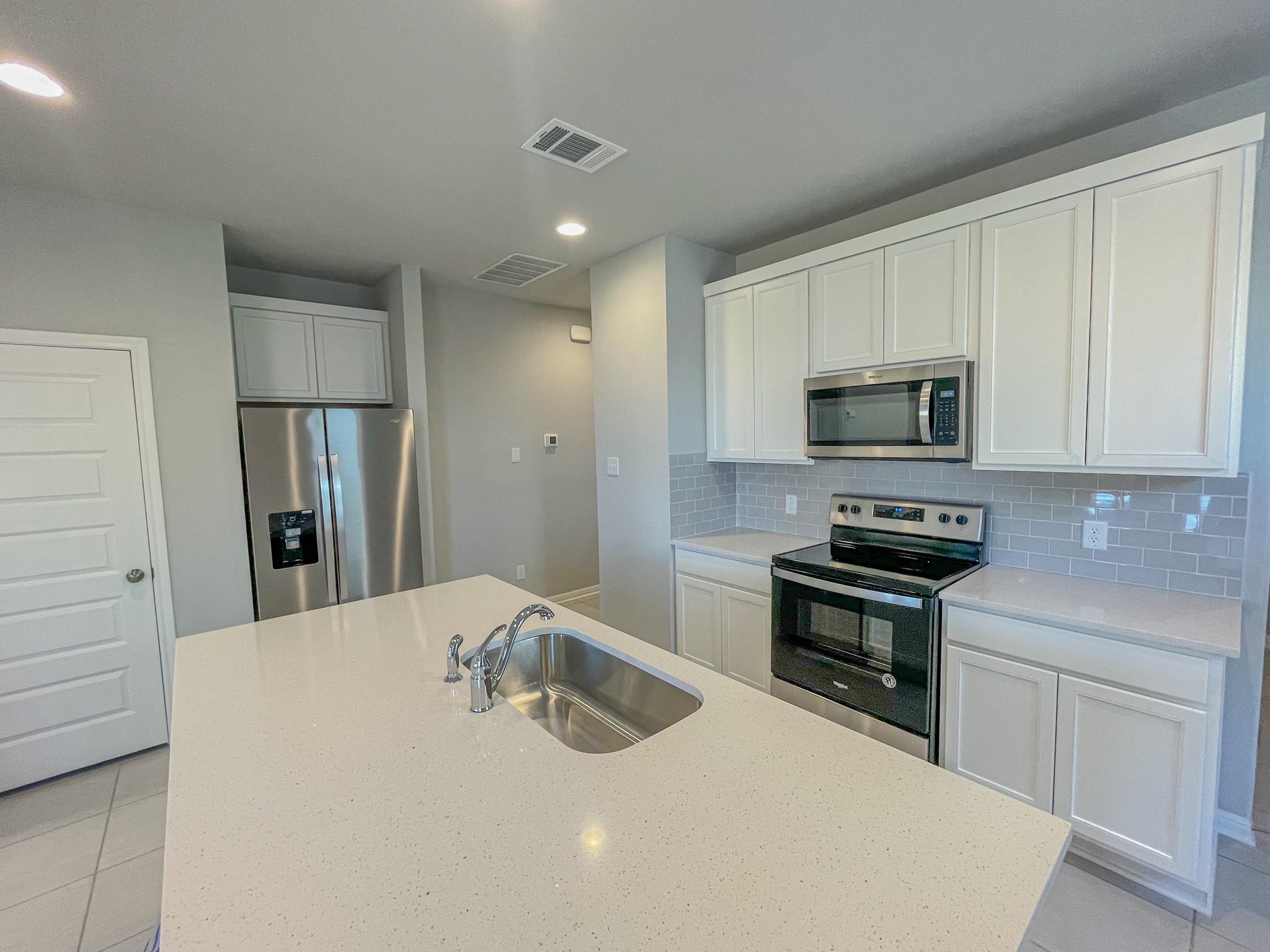 465 Unforgiven Ln Property Photo 3
