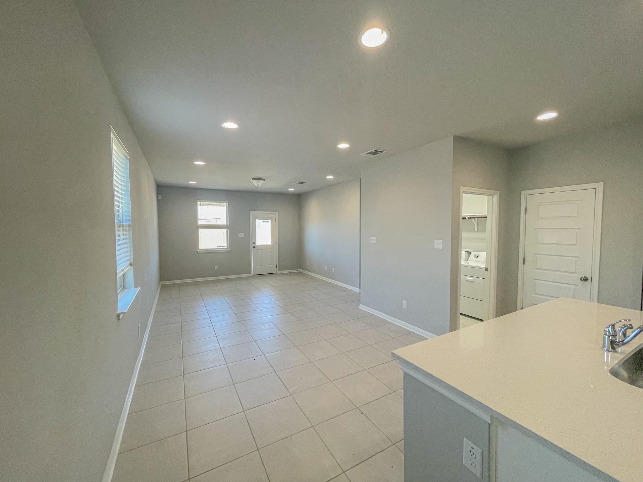465 Unforgiven Ln Property Photo 5