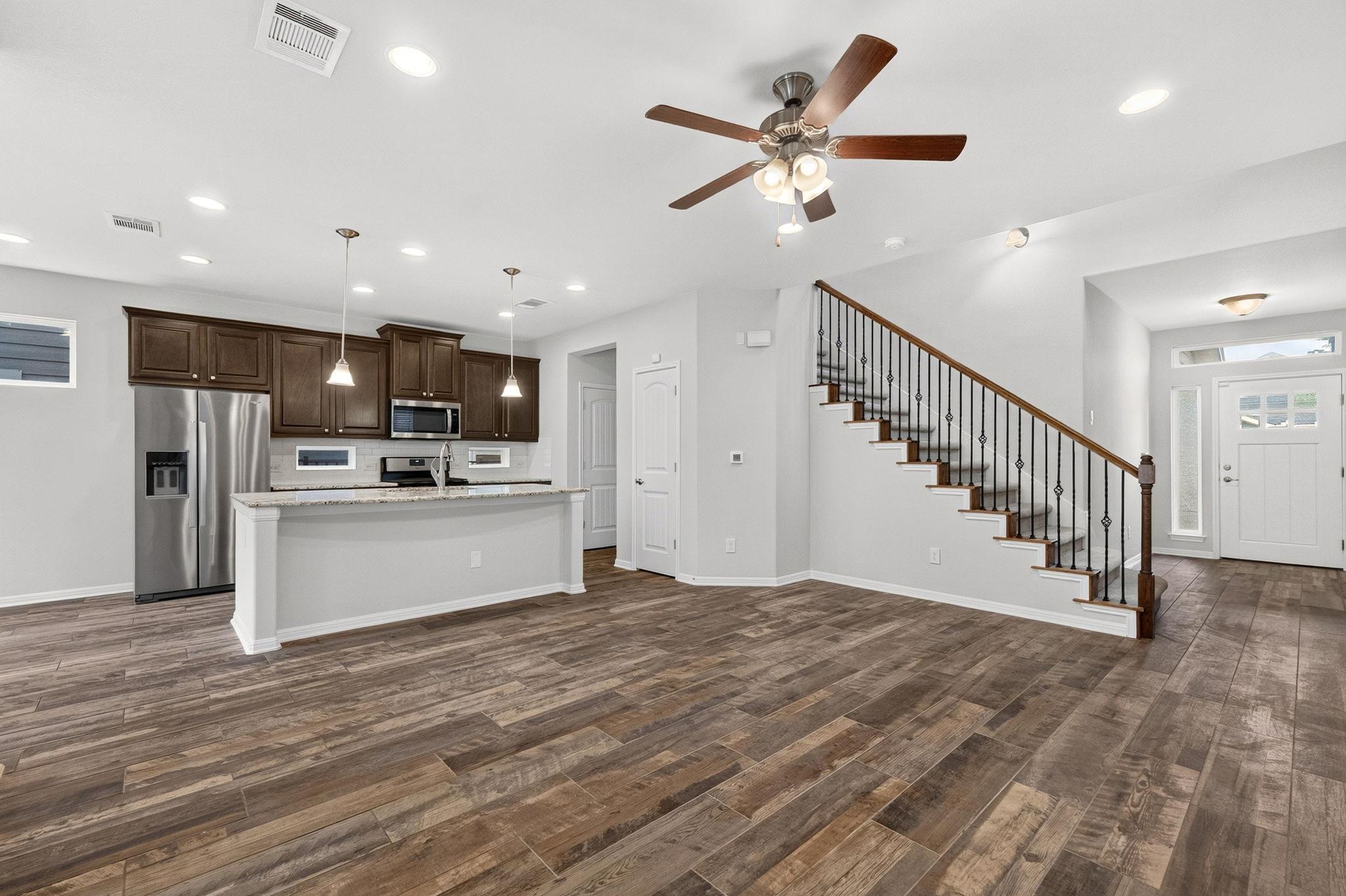 240 Simon None Property Photo 7