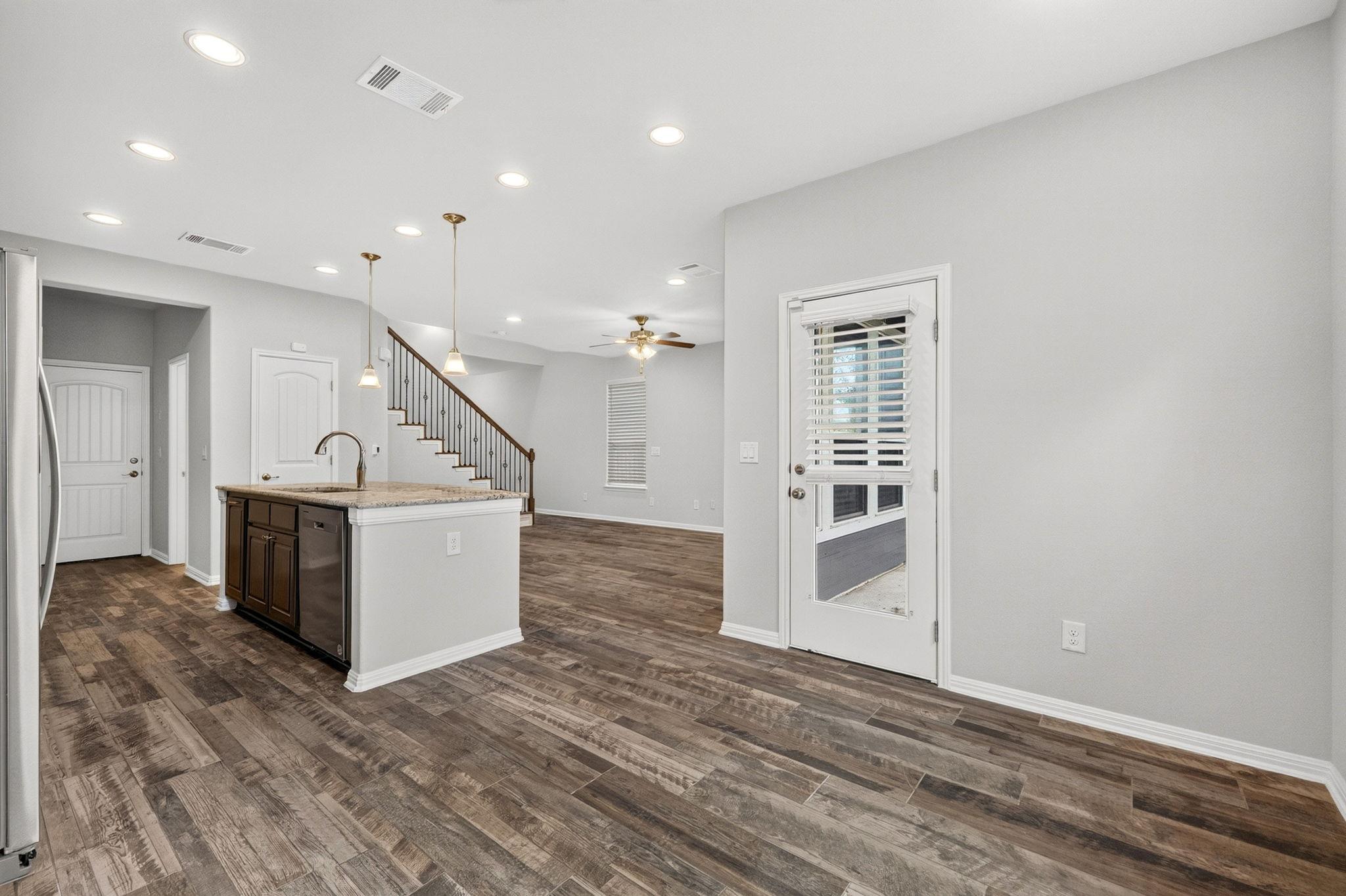 240 Simon None Property Photo 12