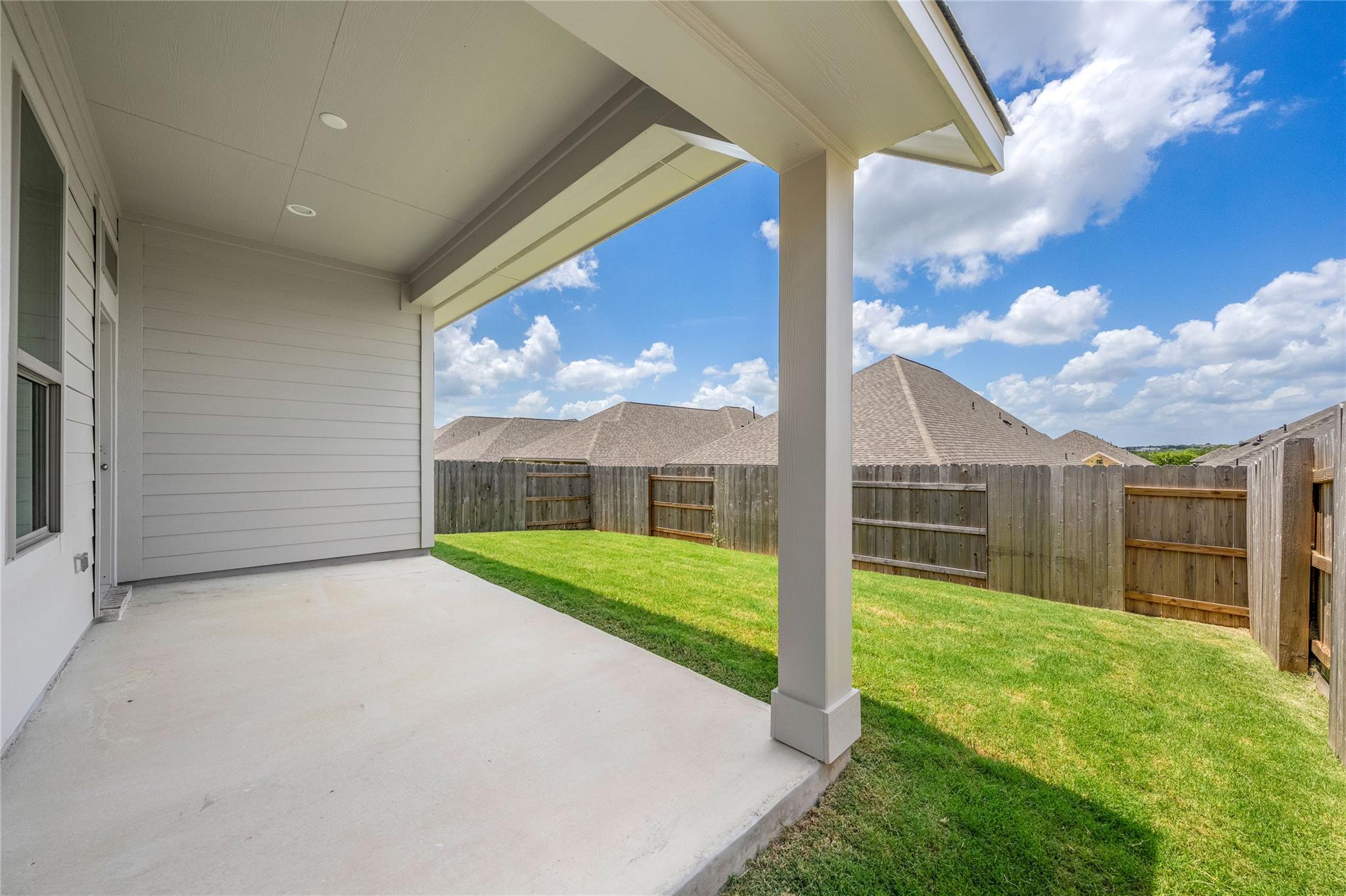 186 Blackborrow Dr Property Photo 15