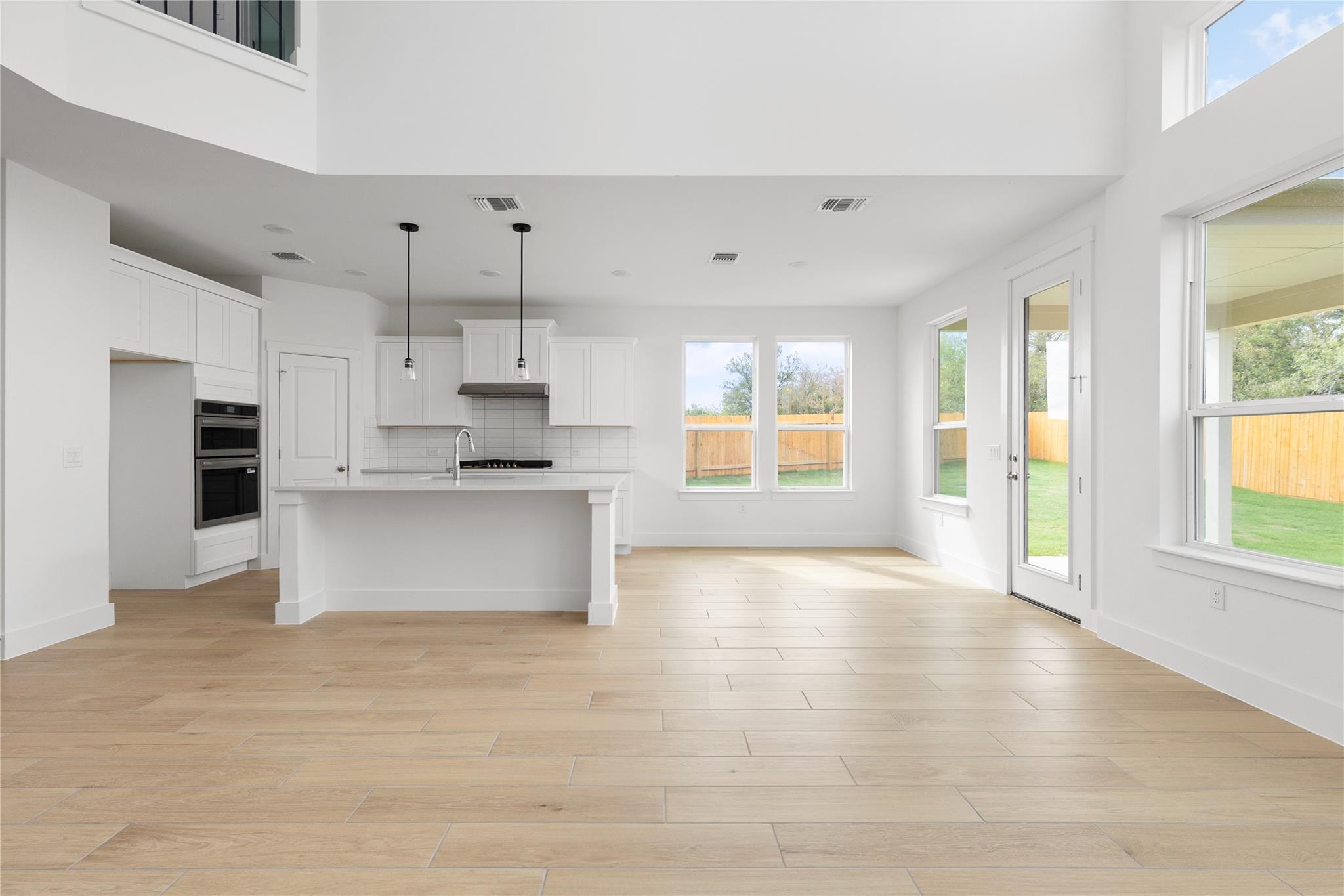 105 Little Tenina Trl Property Photo 14