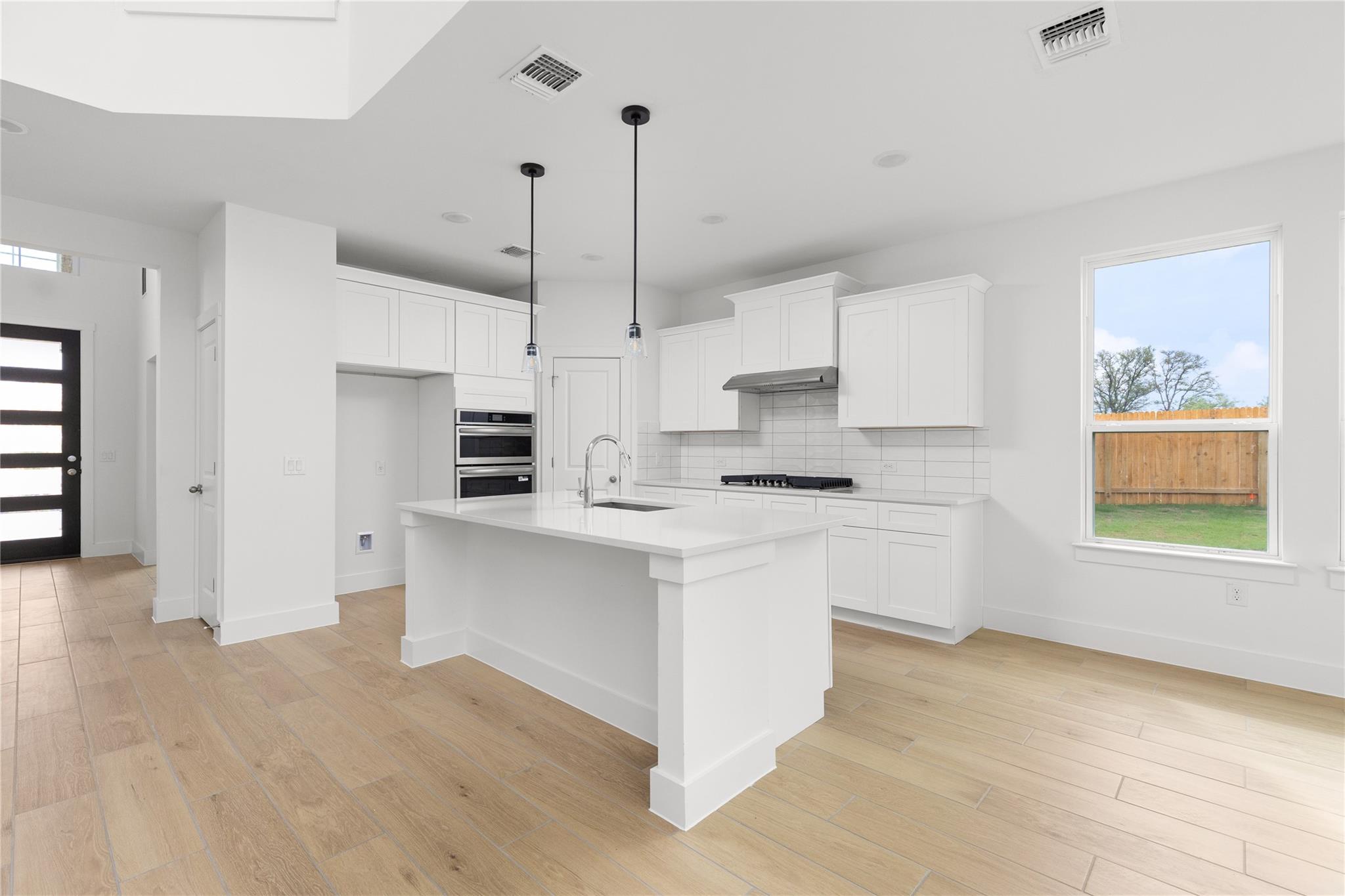 105 Little Tenina Trl Property Photo 17