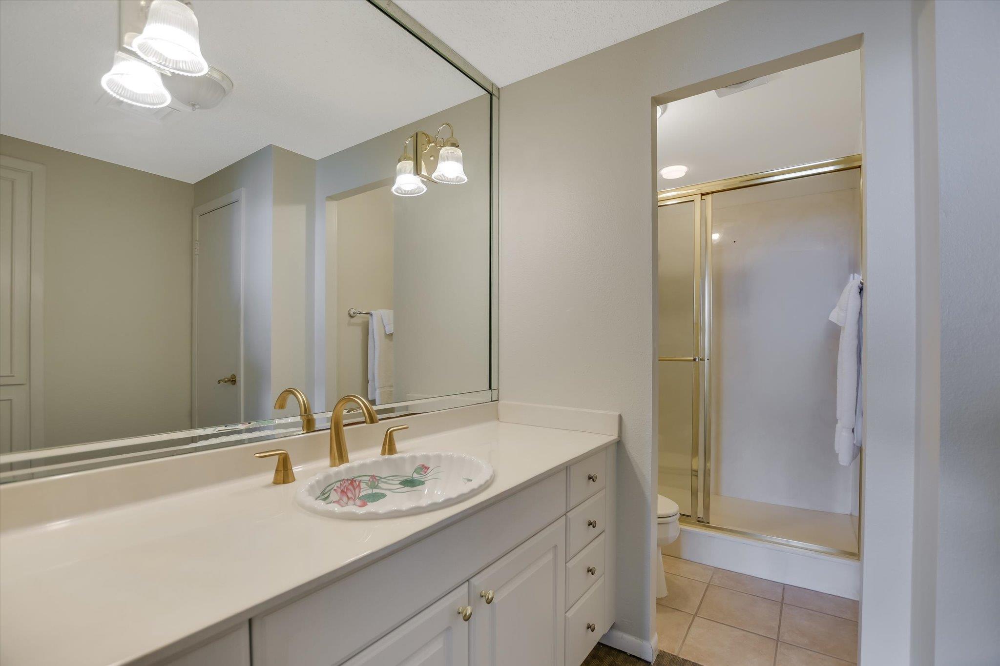 1801 Lavaca St #14-f Property Photo 9
