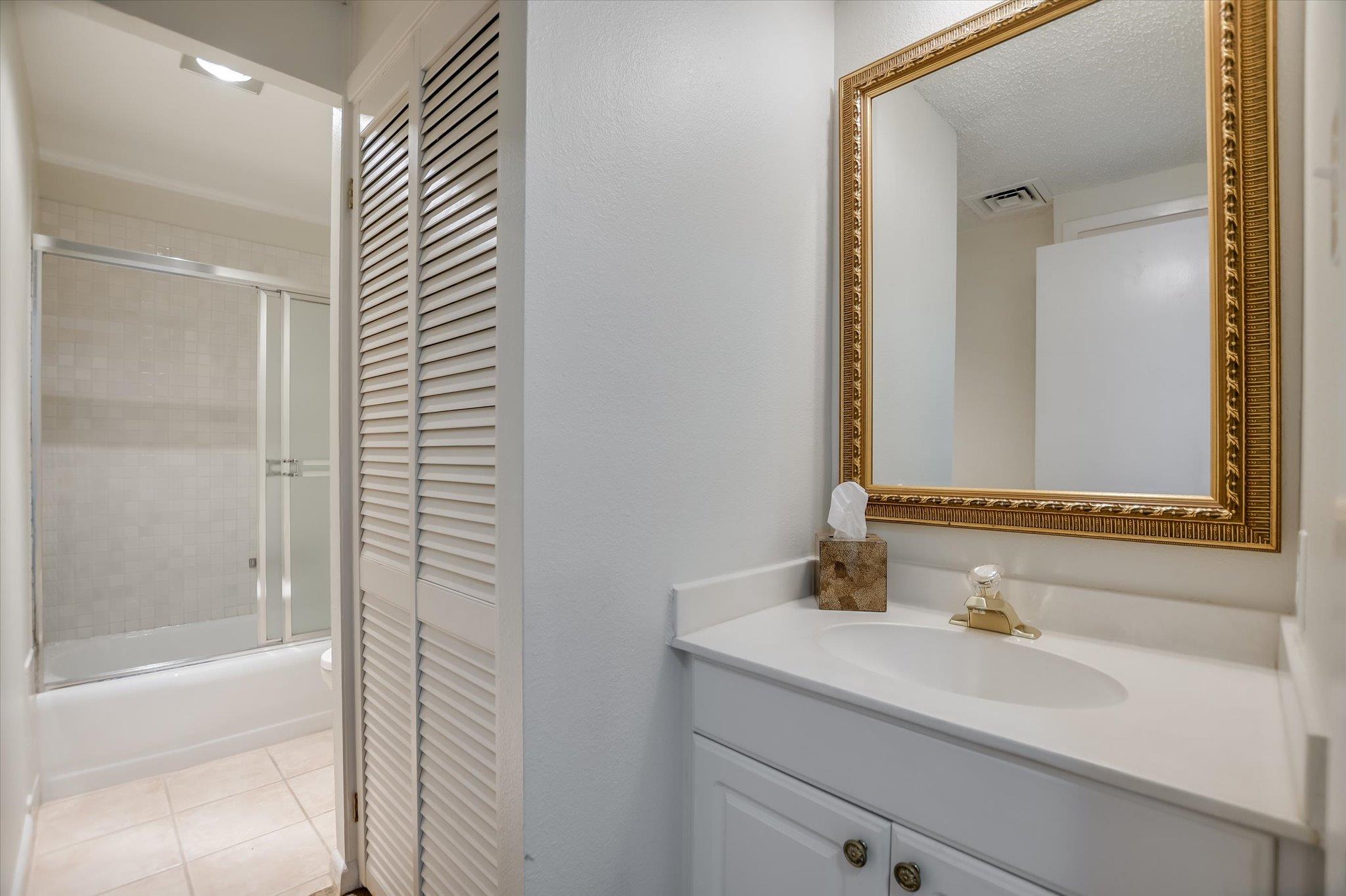 1801 Lavaca St #14-f Property Photo 10