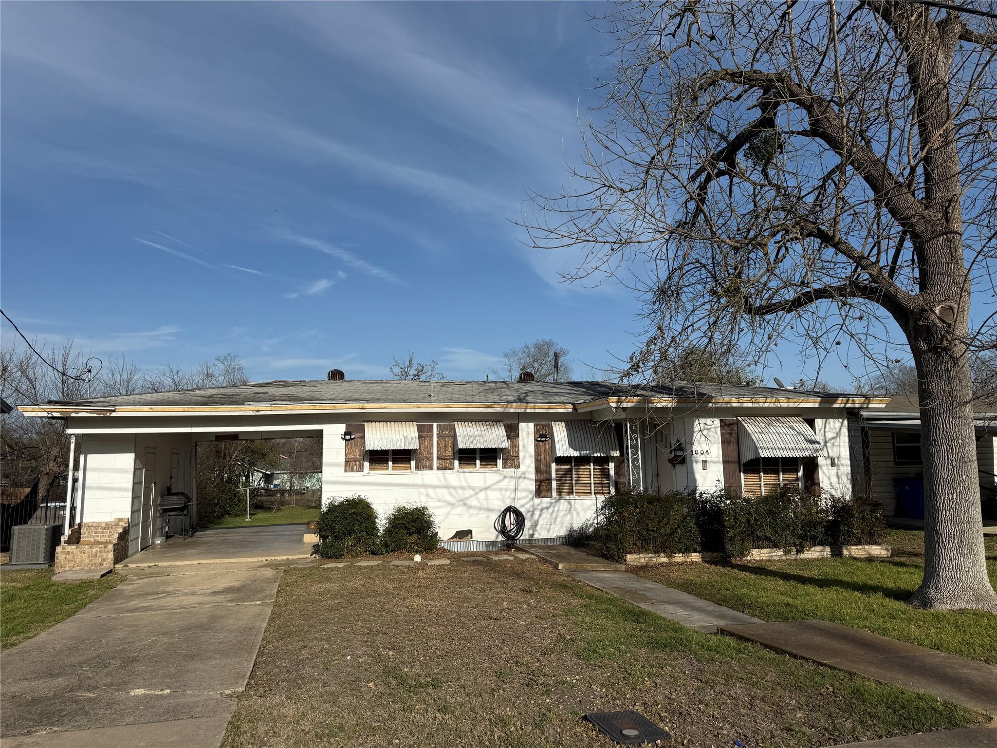 1804 Davis St Property Photo