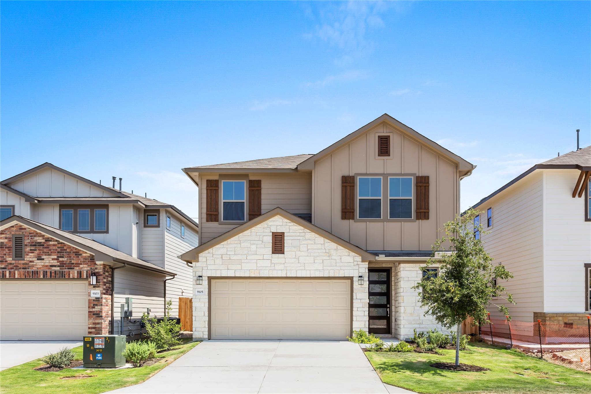 9105 White Coral Dr Property Photo 1