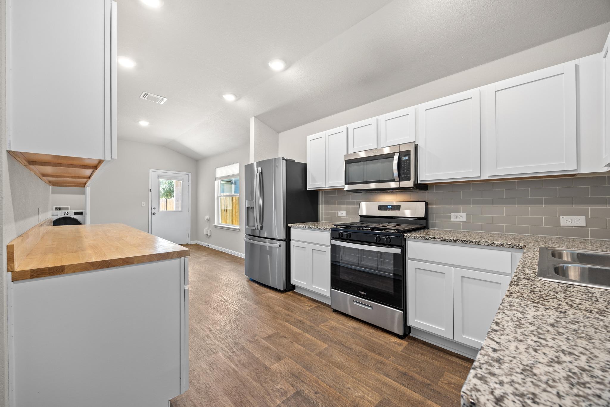 1803 Arborside Dr Property Photo 8