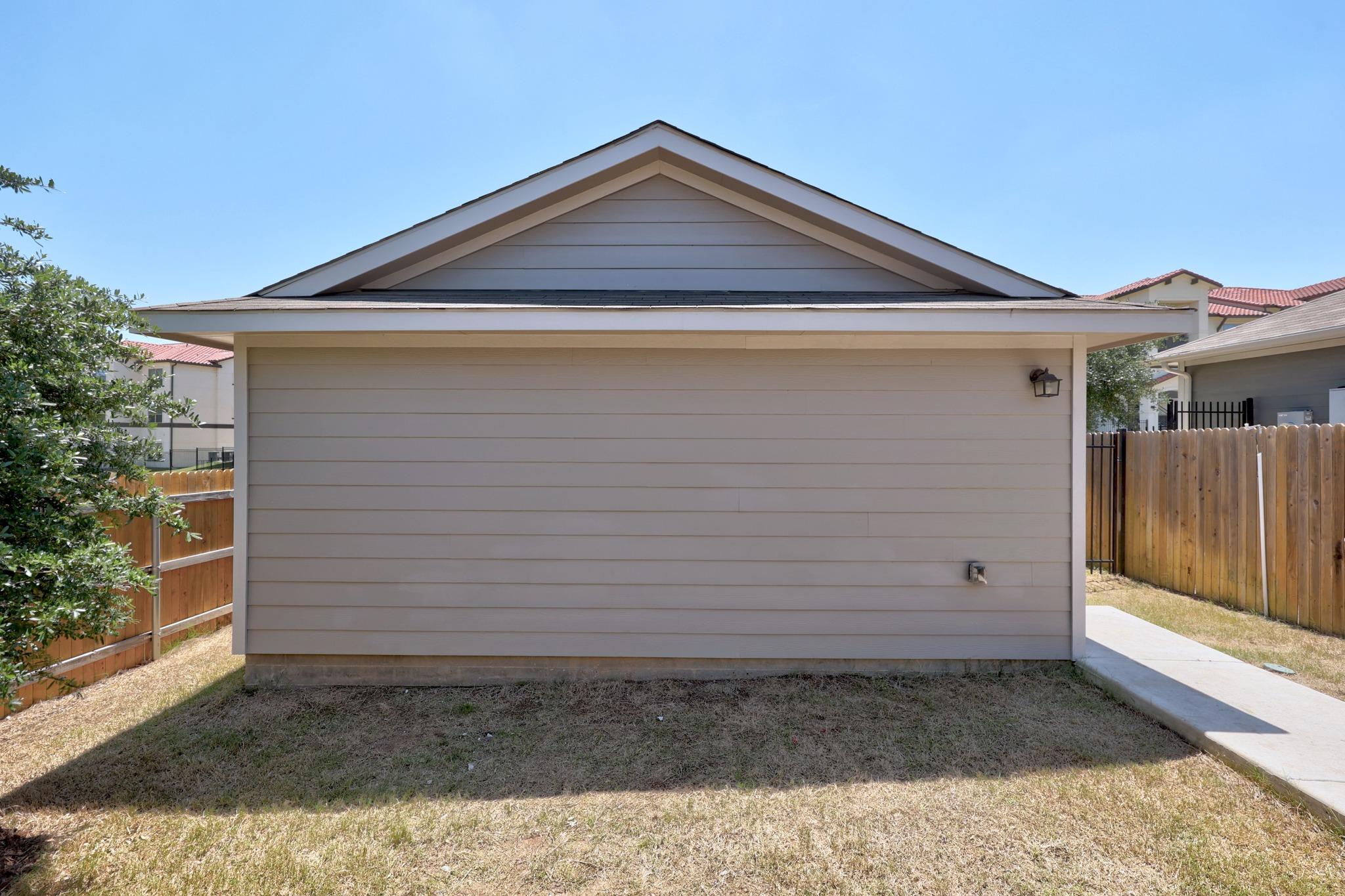 1803 Arborside Dr Property Photo 28