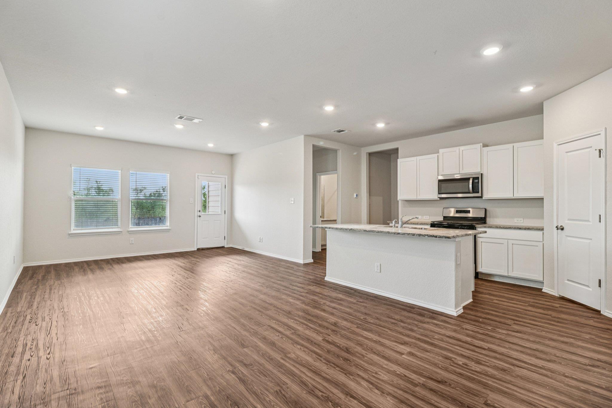 4006 Bay Leaf Loop None Property Photo 3