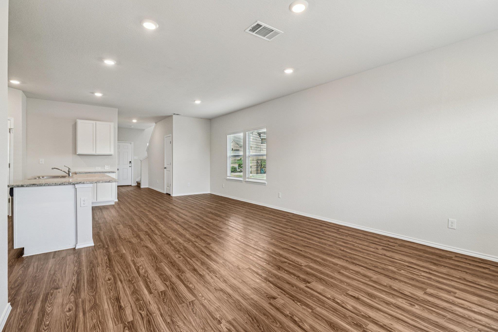 4006 Bay Leaf Loop None Property Photo 4