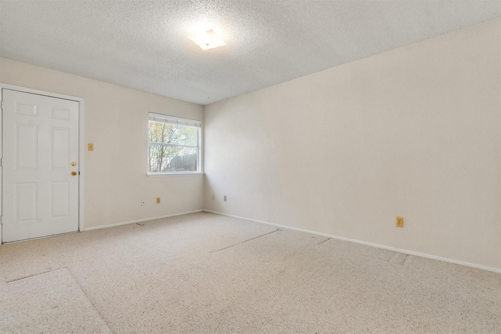 16904 Pocono Dr Property Photo 27