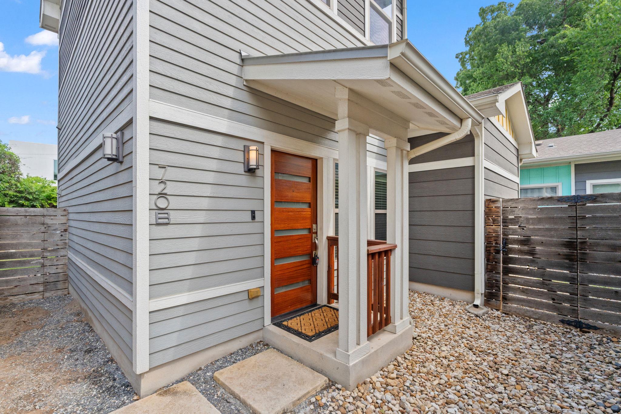720 Pedernales St #b Property Photo 2