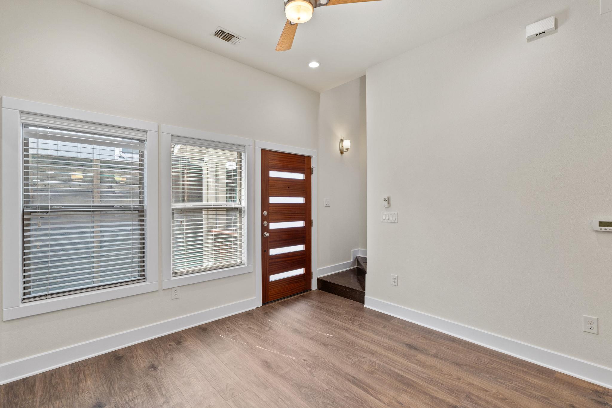 720 Pedernales St #b Property Photo 10