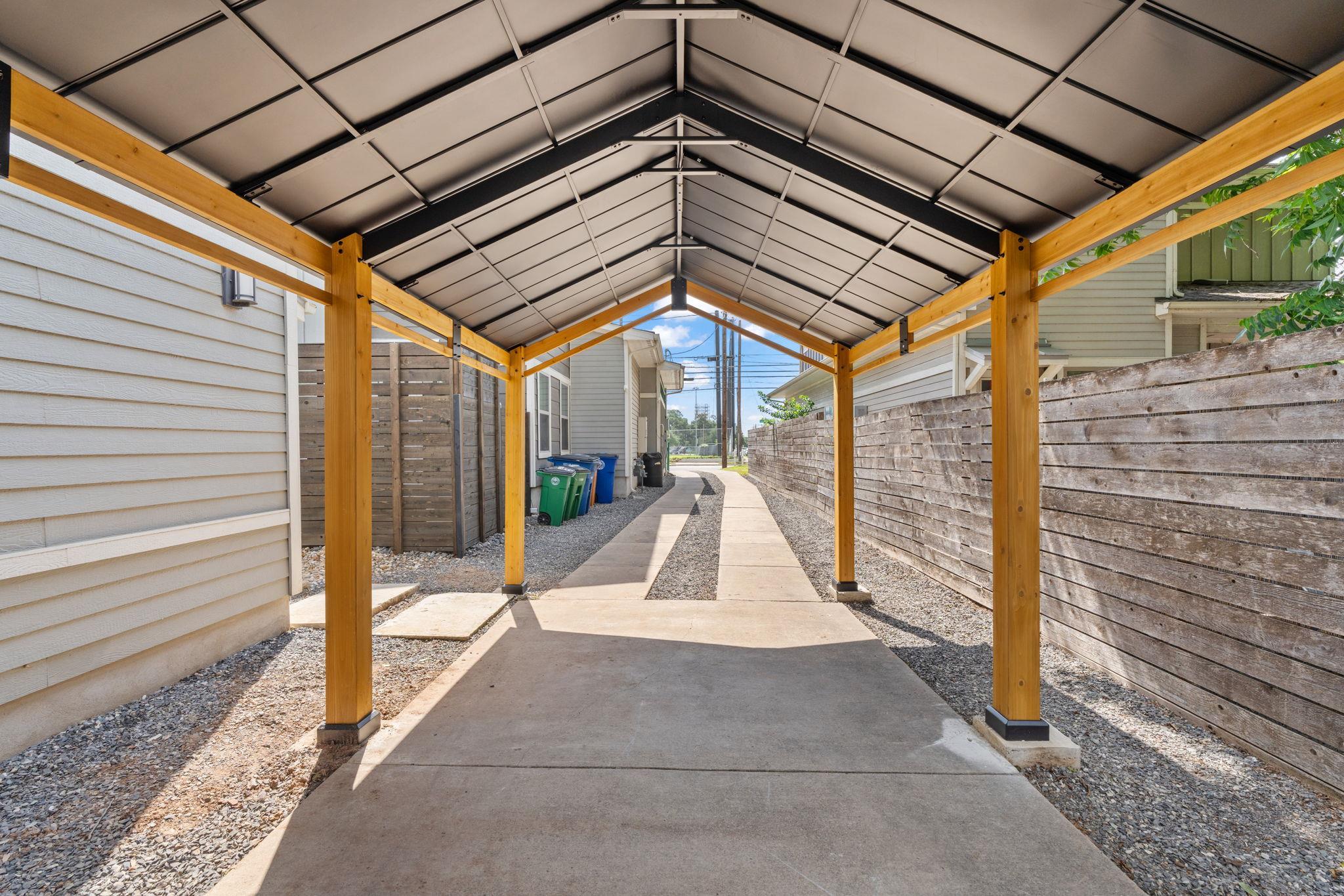 720 Pedernales St #b Property Photo 28