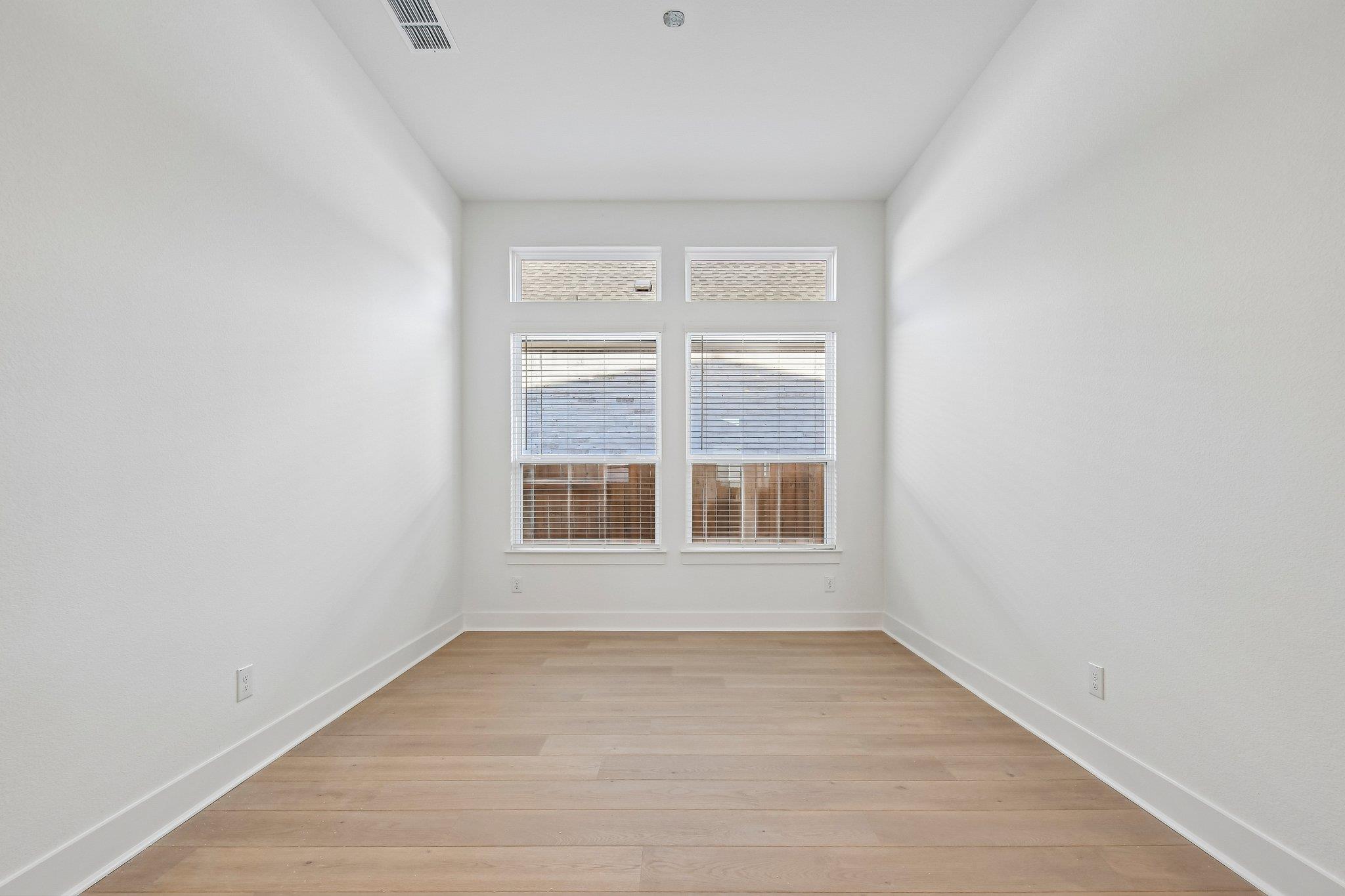 19117 Hopper Ln Property Photo 11