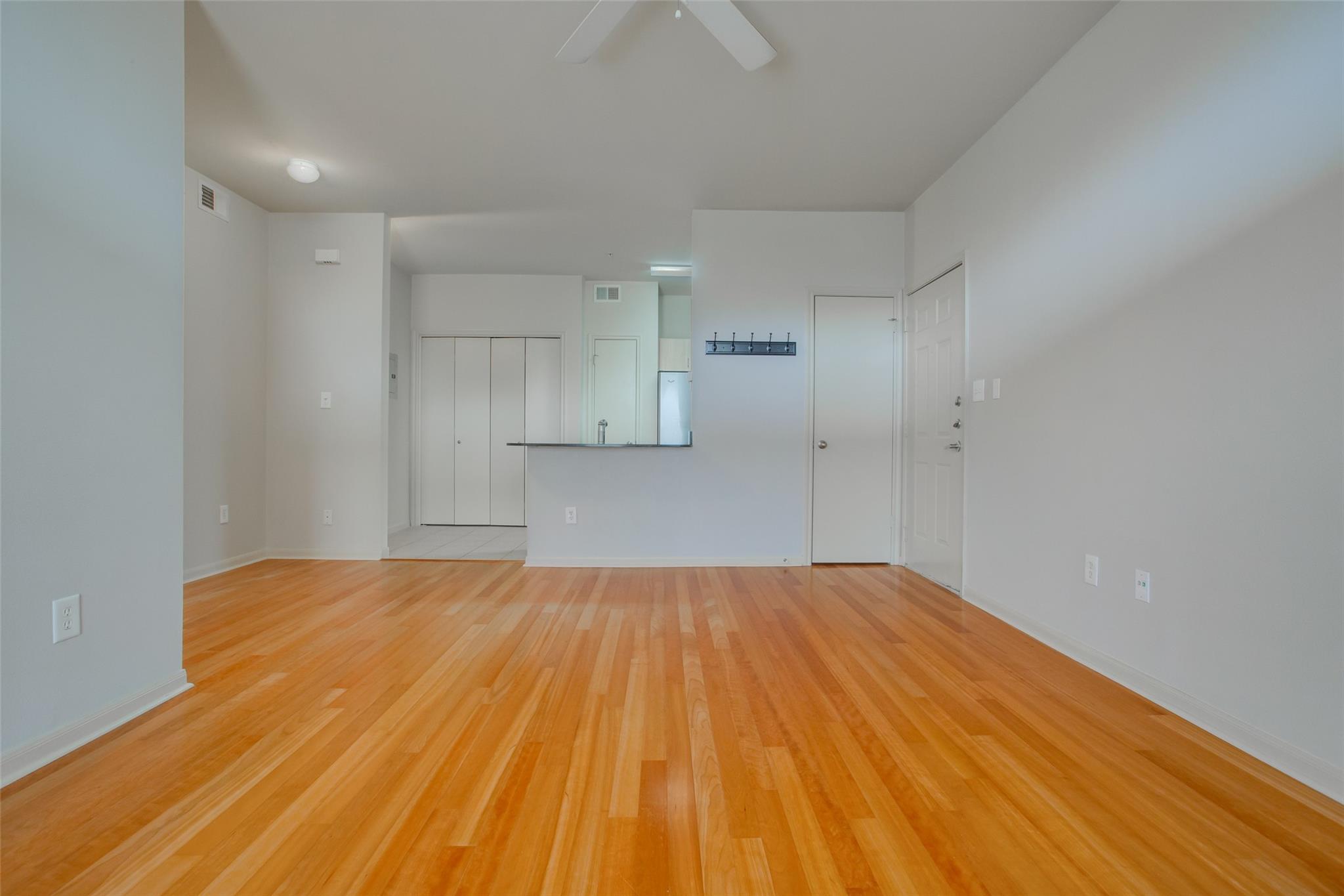 2209 Hancock Dr #27 Property Photo 8