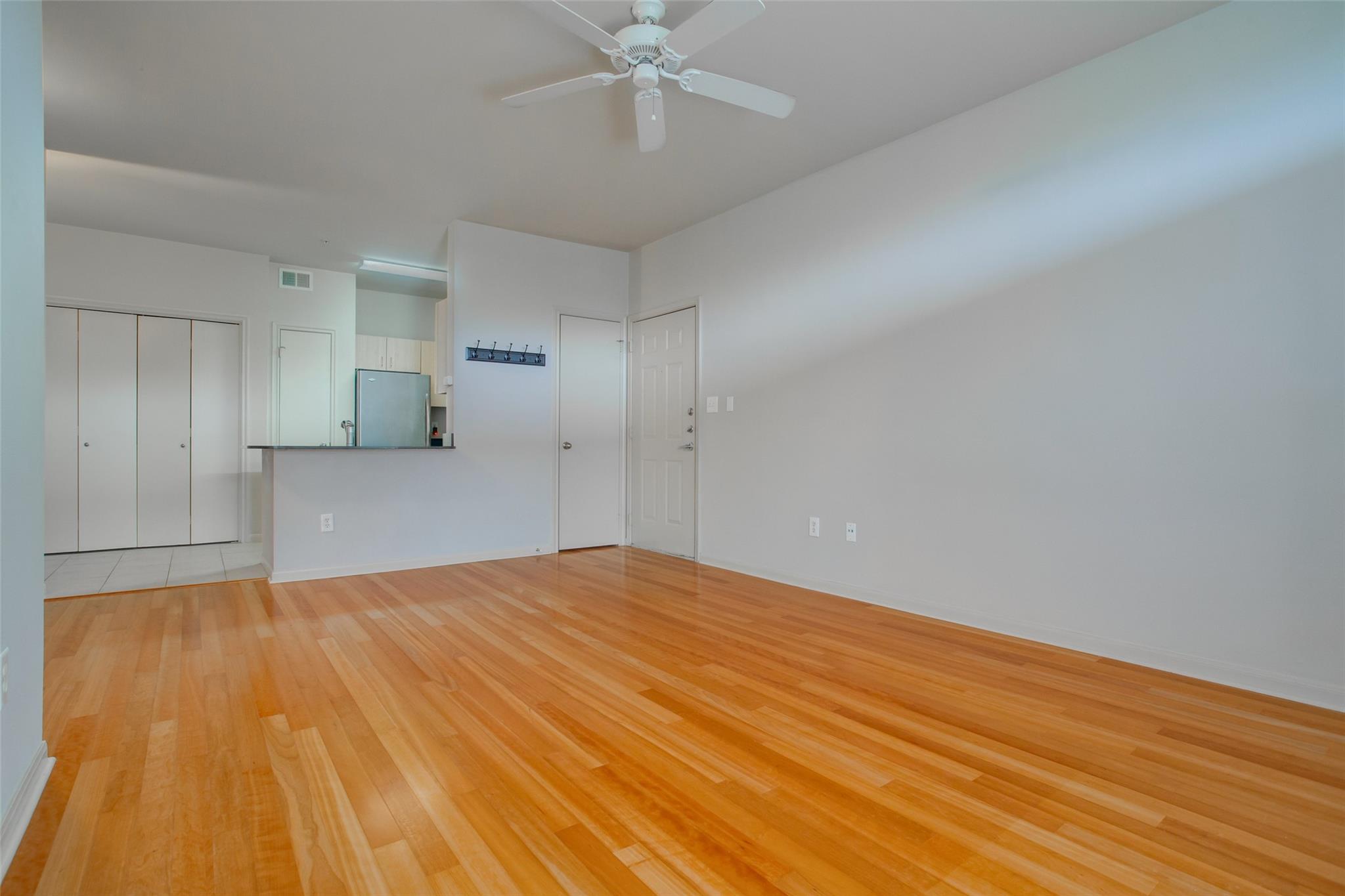 2209 Hancock Dr #27 Property Photo 10