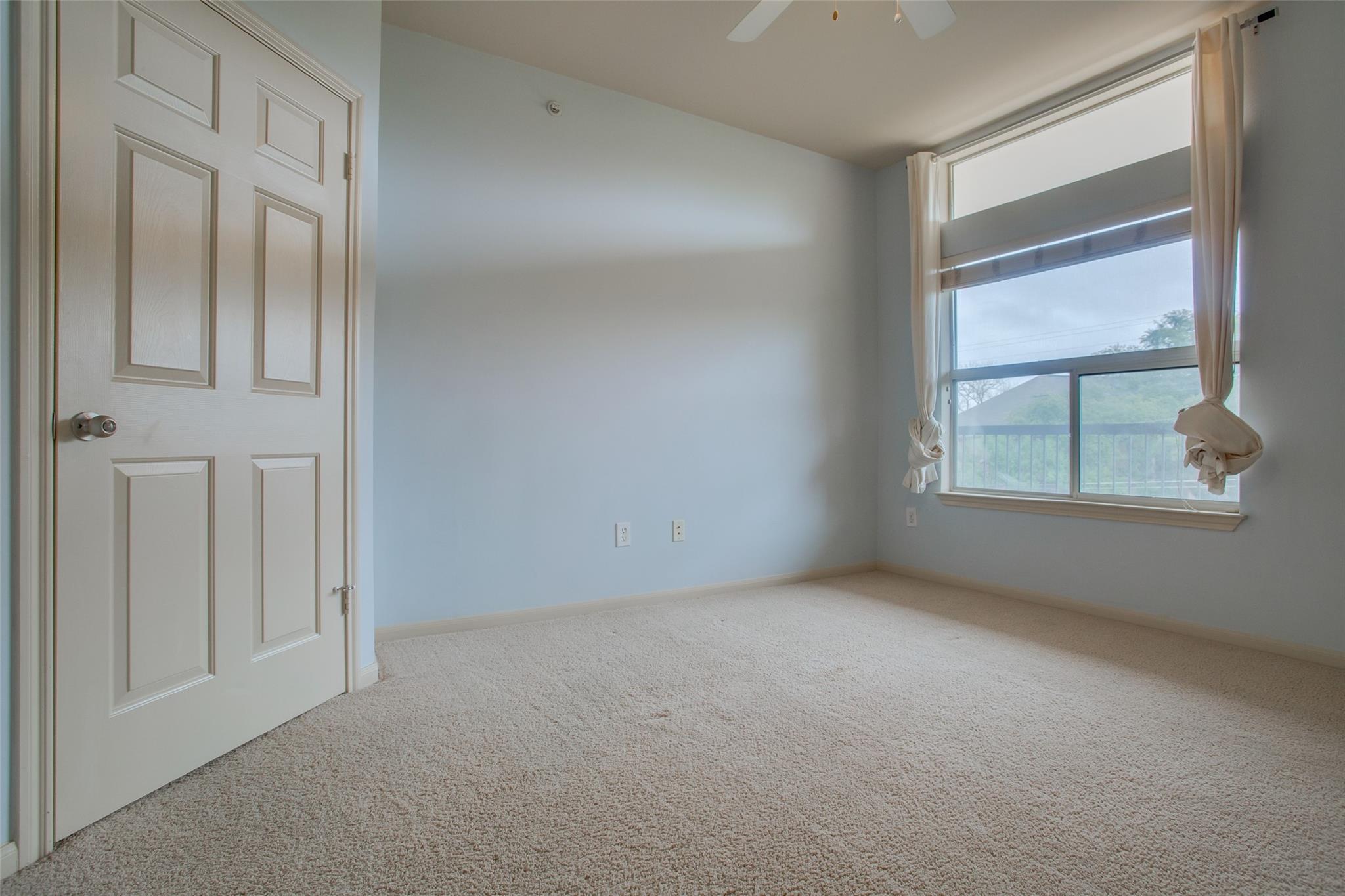2209 Hancock Dr #27 Property Photo 17