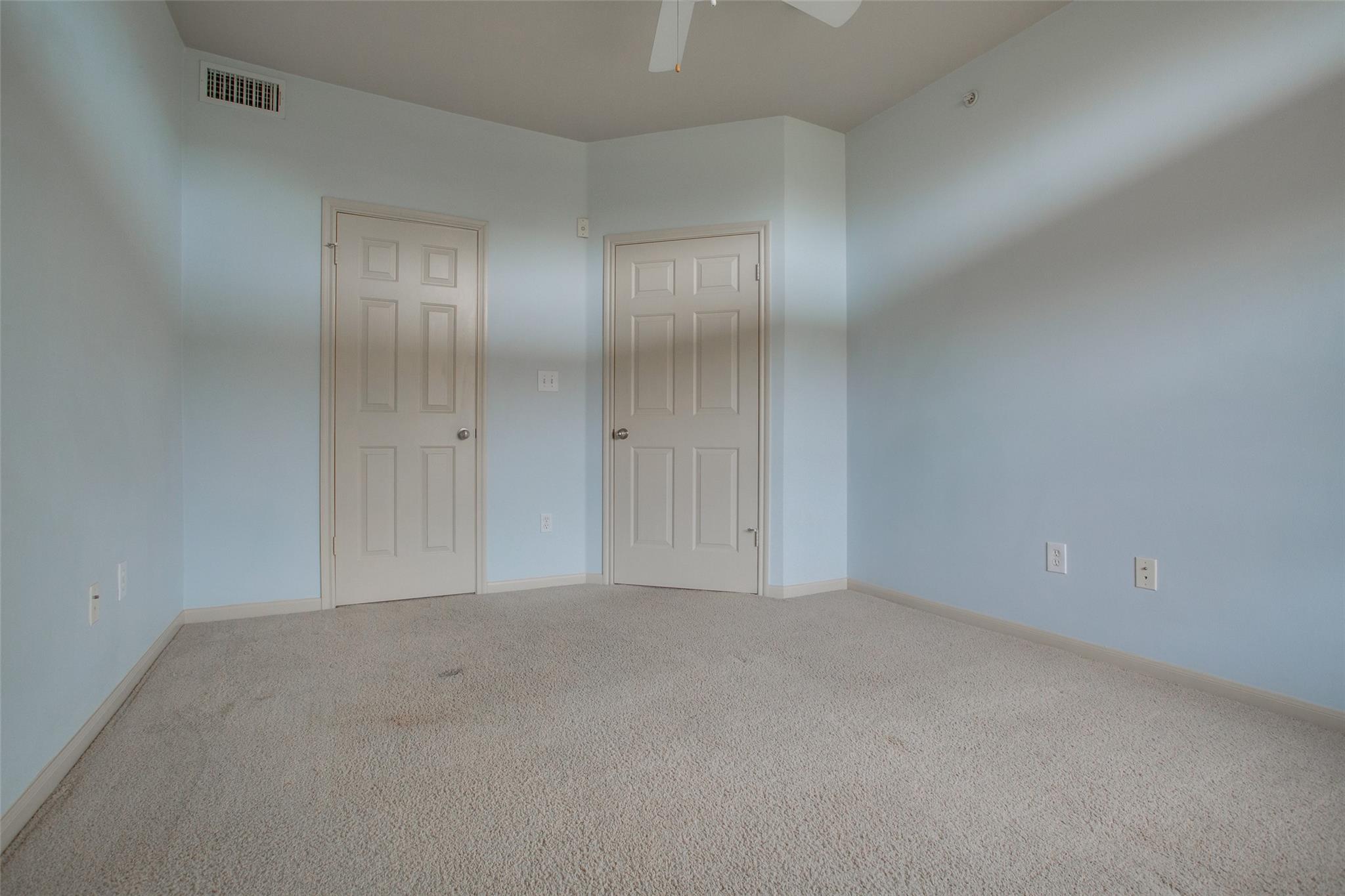 2209 Hancock Dr #27 Property Photo 18