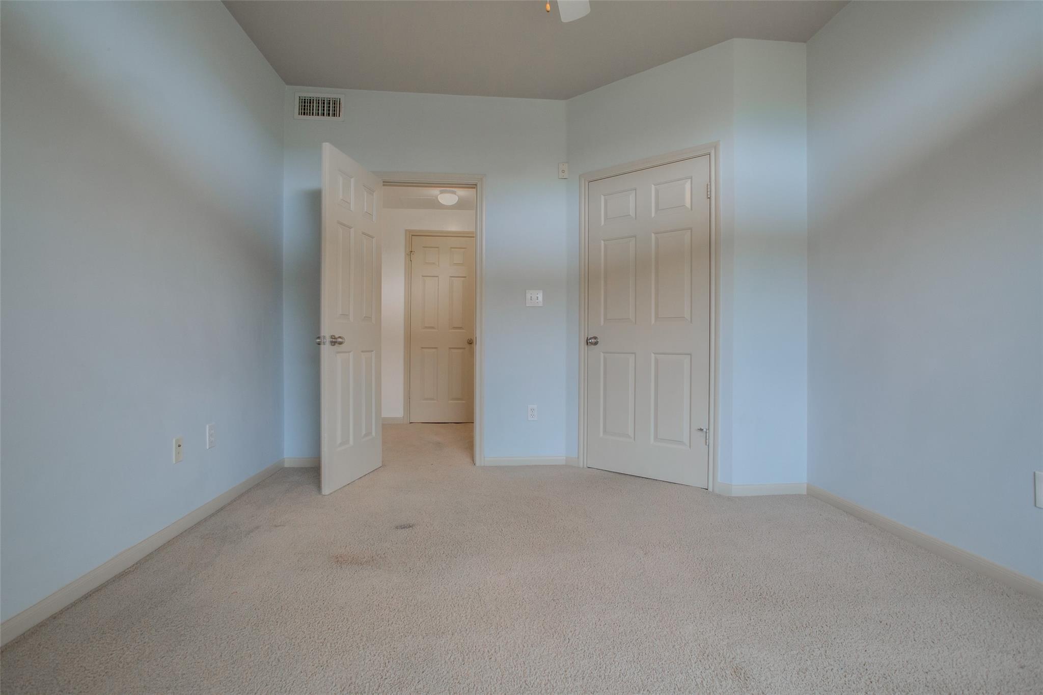 2209 Hancock Dr #27 Property Photo 20