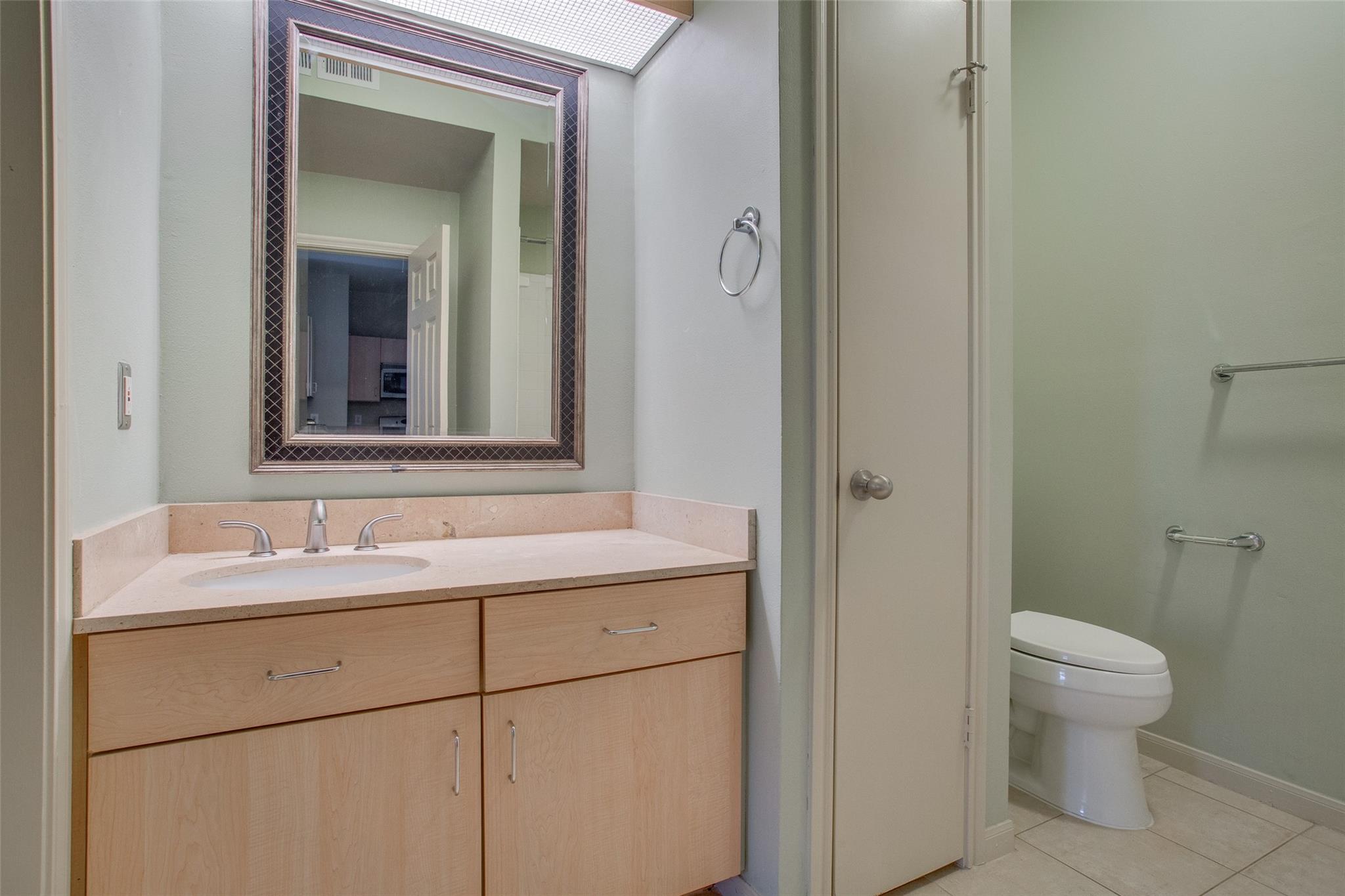 2209 Hancock Dr #27 Property Photo 21