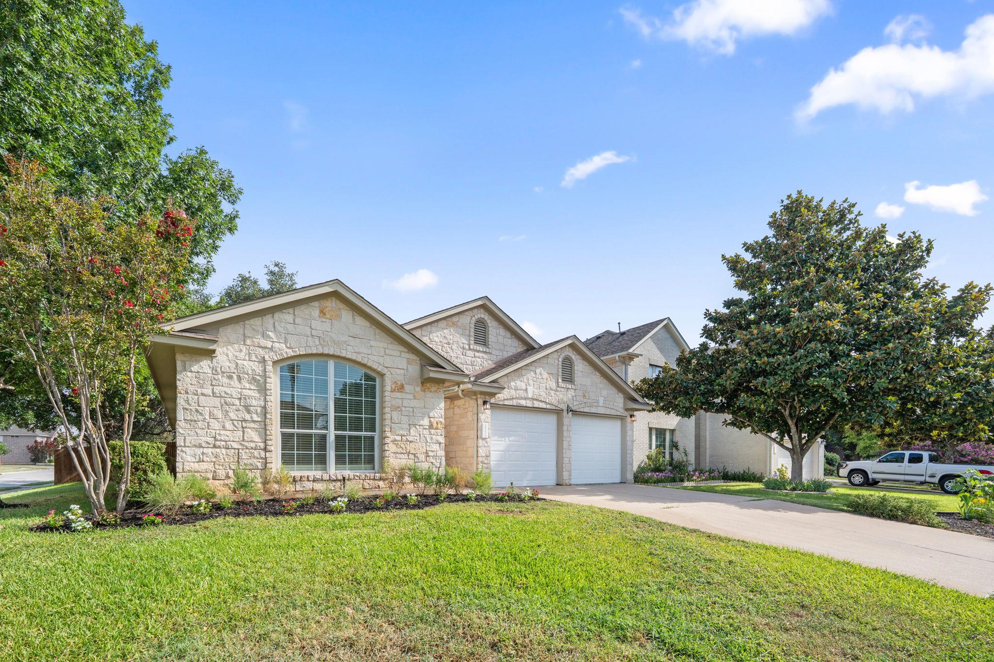 15700 Edenderry Dr Property Photo 2