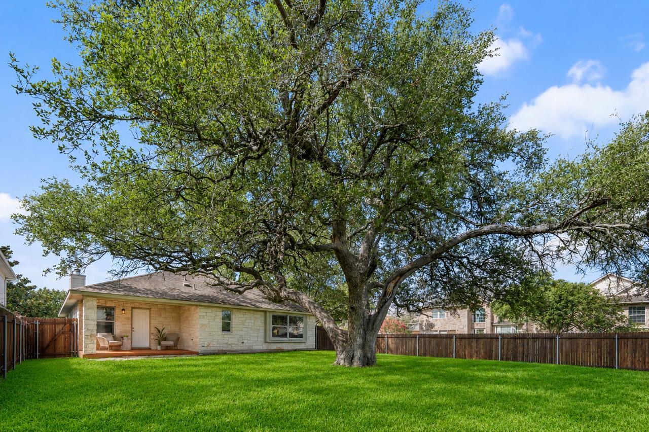 15700 Edenderry Dr Property Photo 26