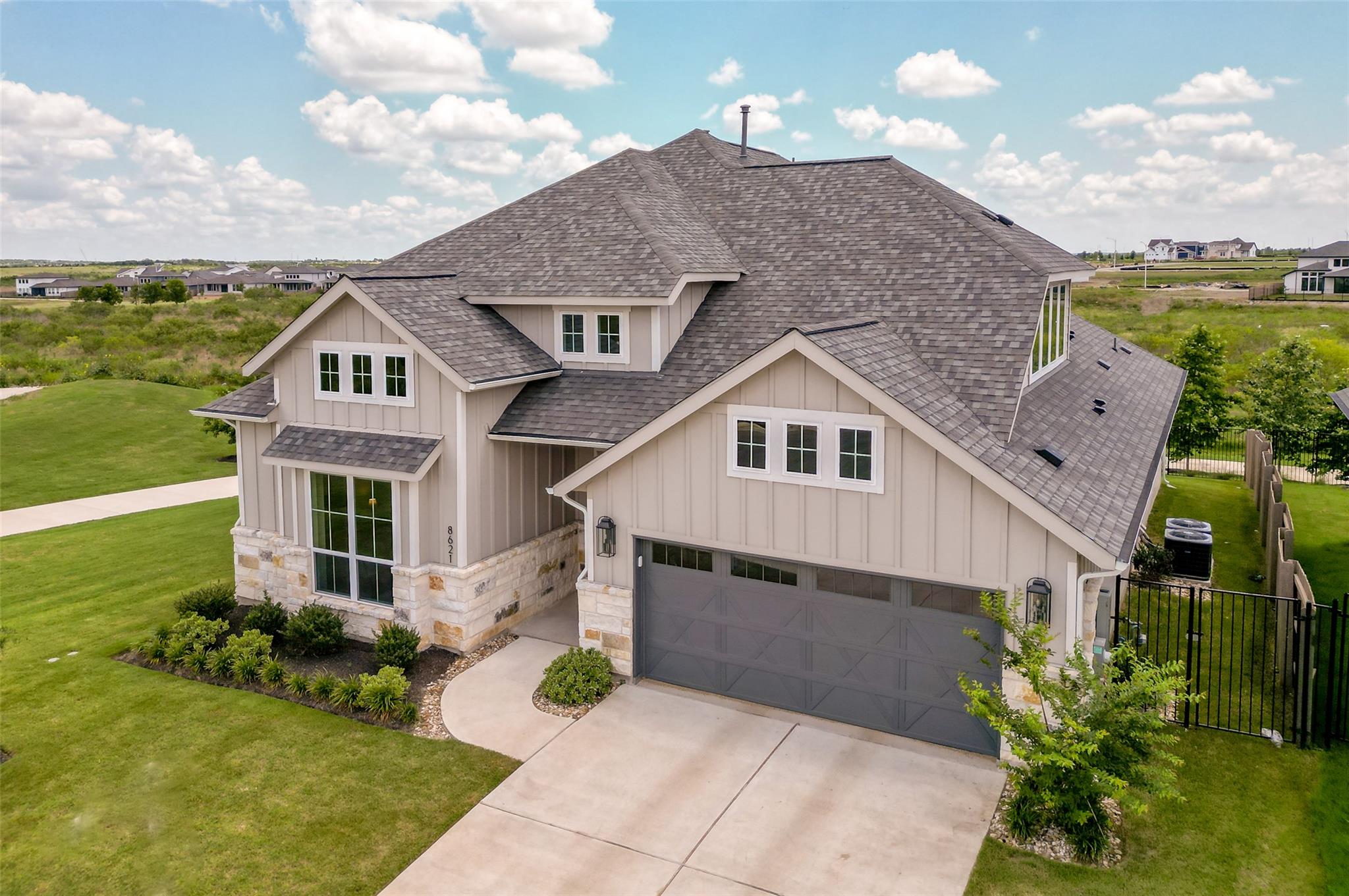 8621 Thompson Teal Trl Property Photo 1