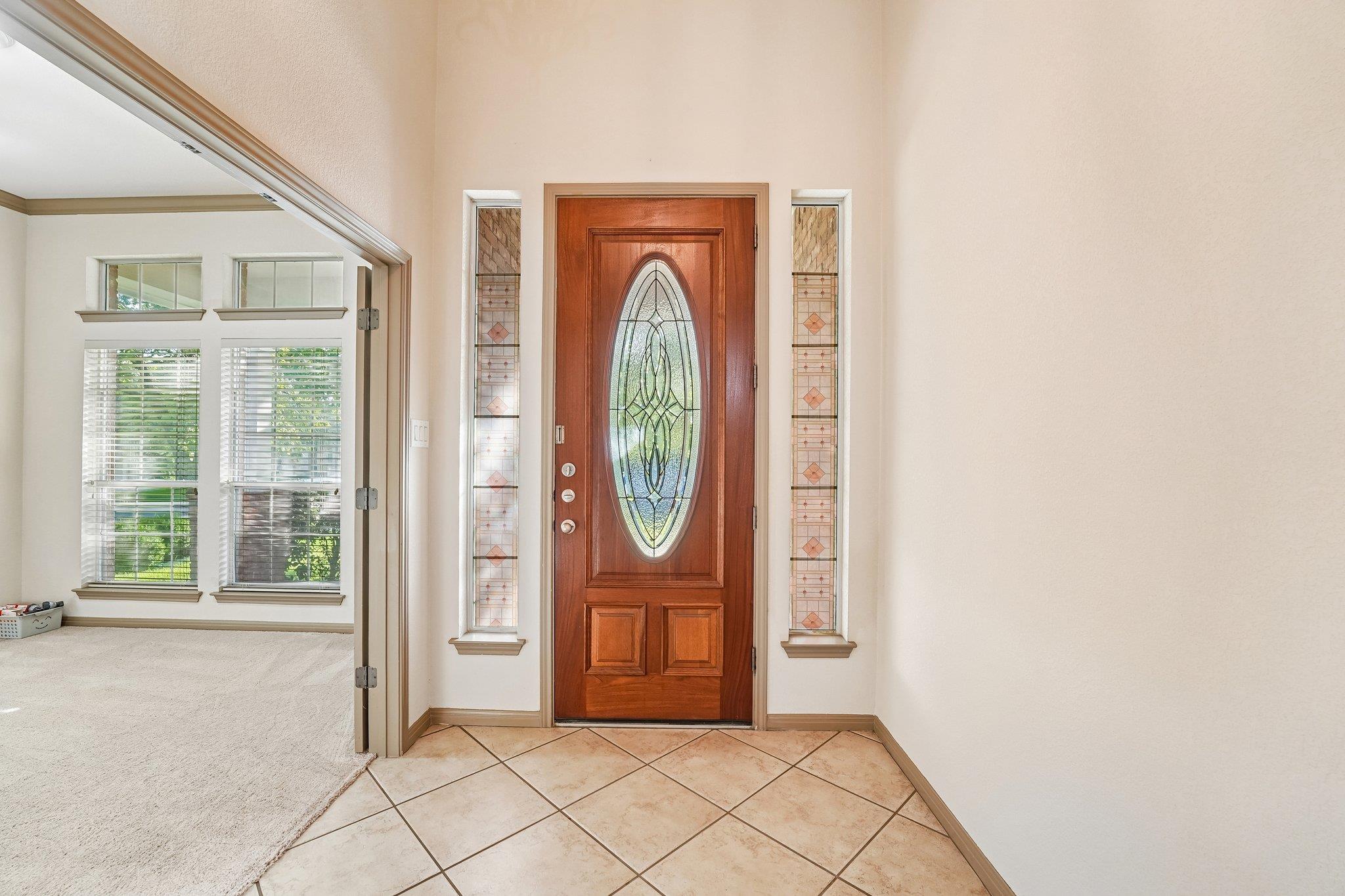 10028 Lisi Anne Dr Property Photo 4