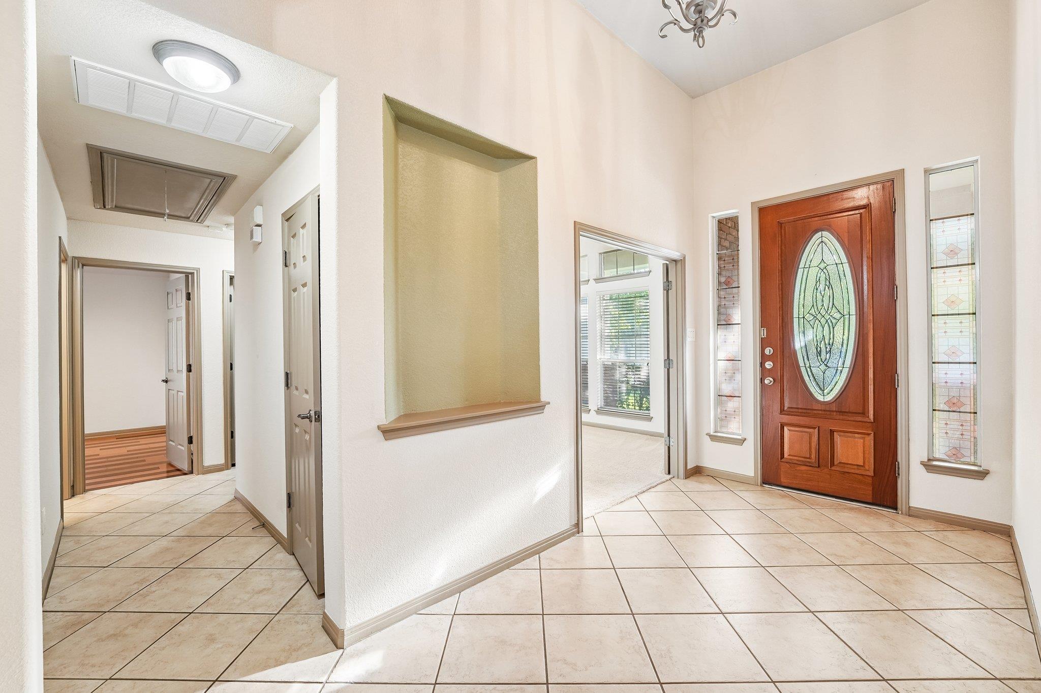 10028 Lisi Anne Dr Property Photo 5