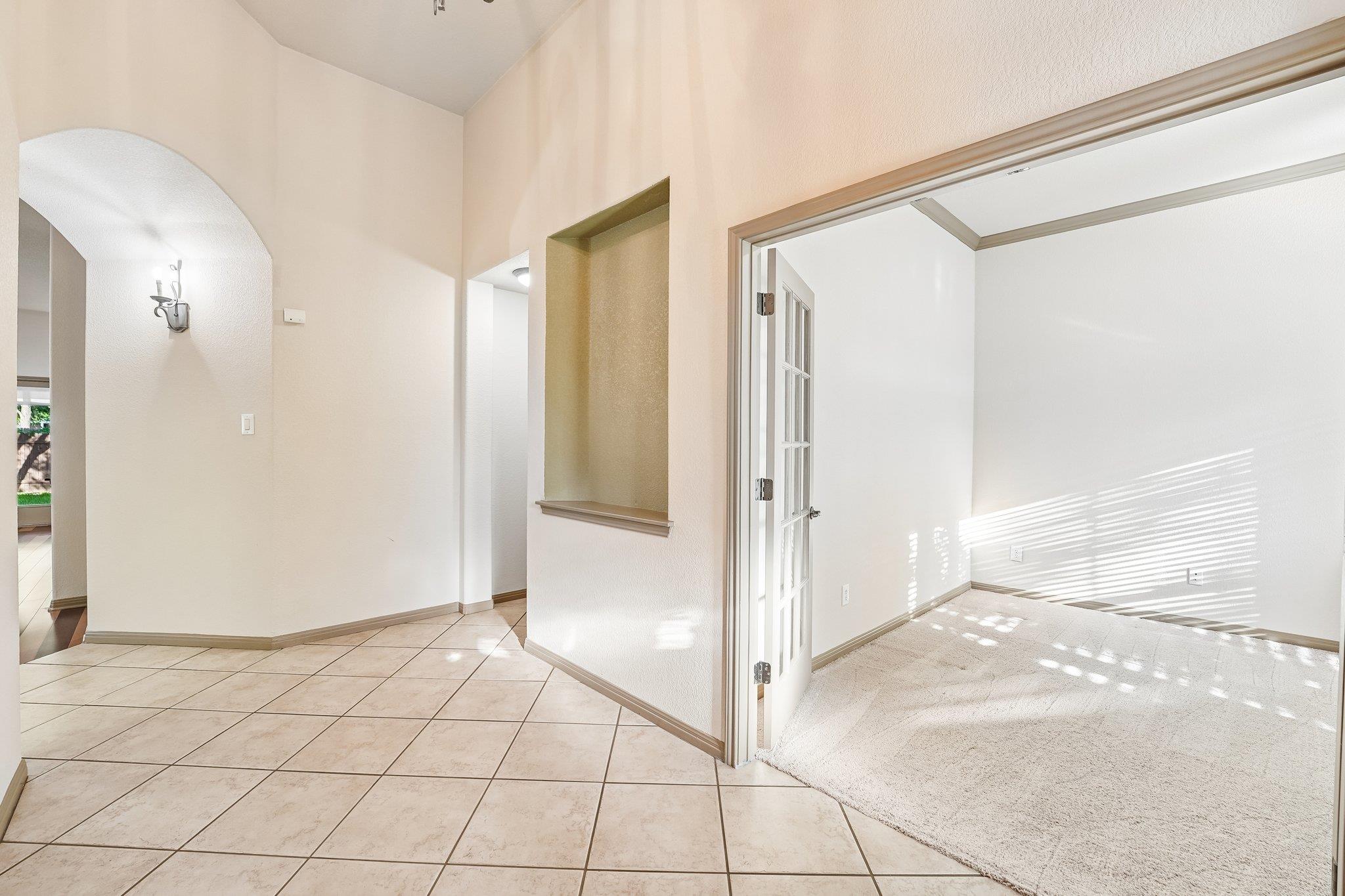 10028 Lisi Anne Dr Property Photo 6