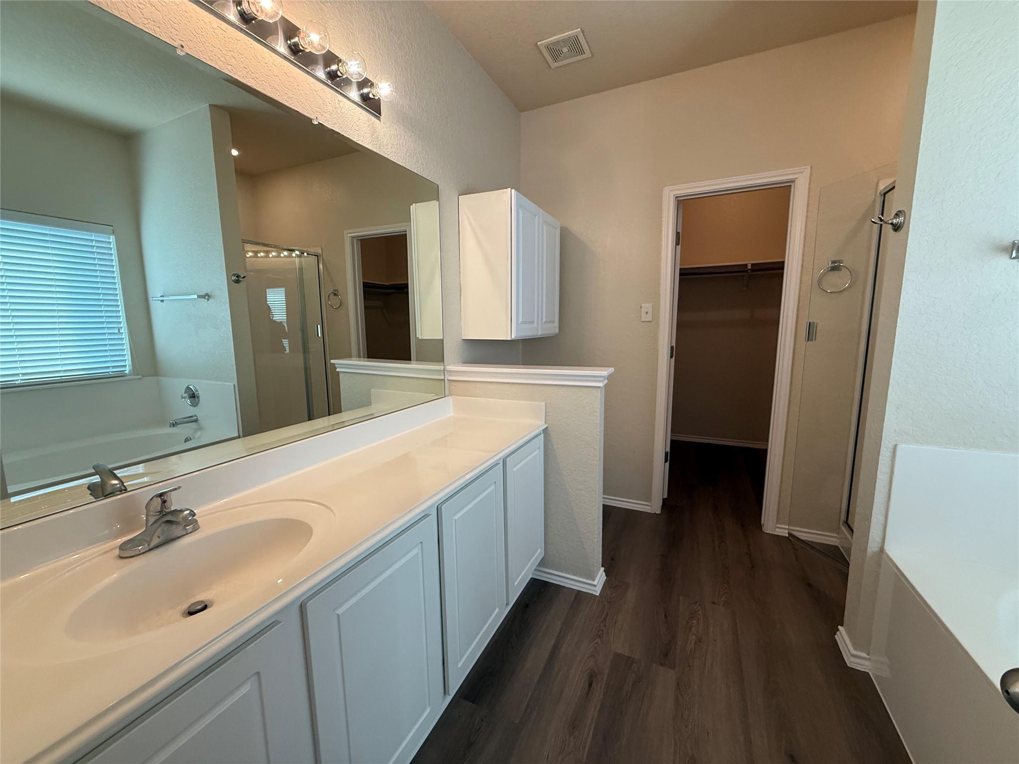 1529 Tonia Loop Property Photo 10