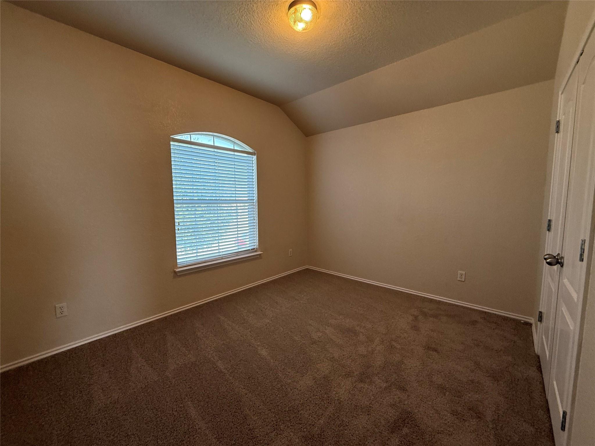 1529 Tonia Loop Property Photo 11