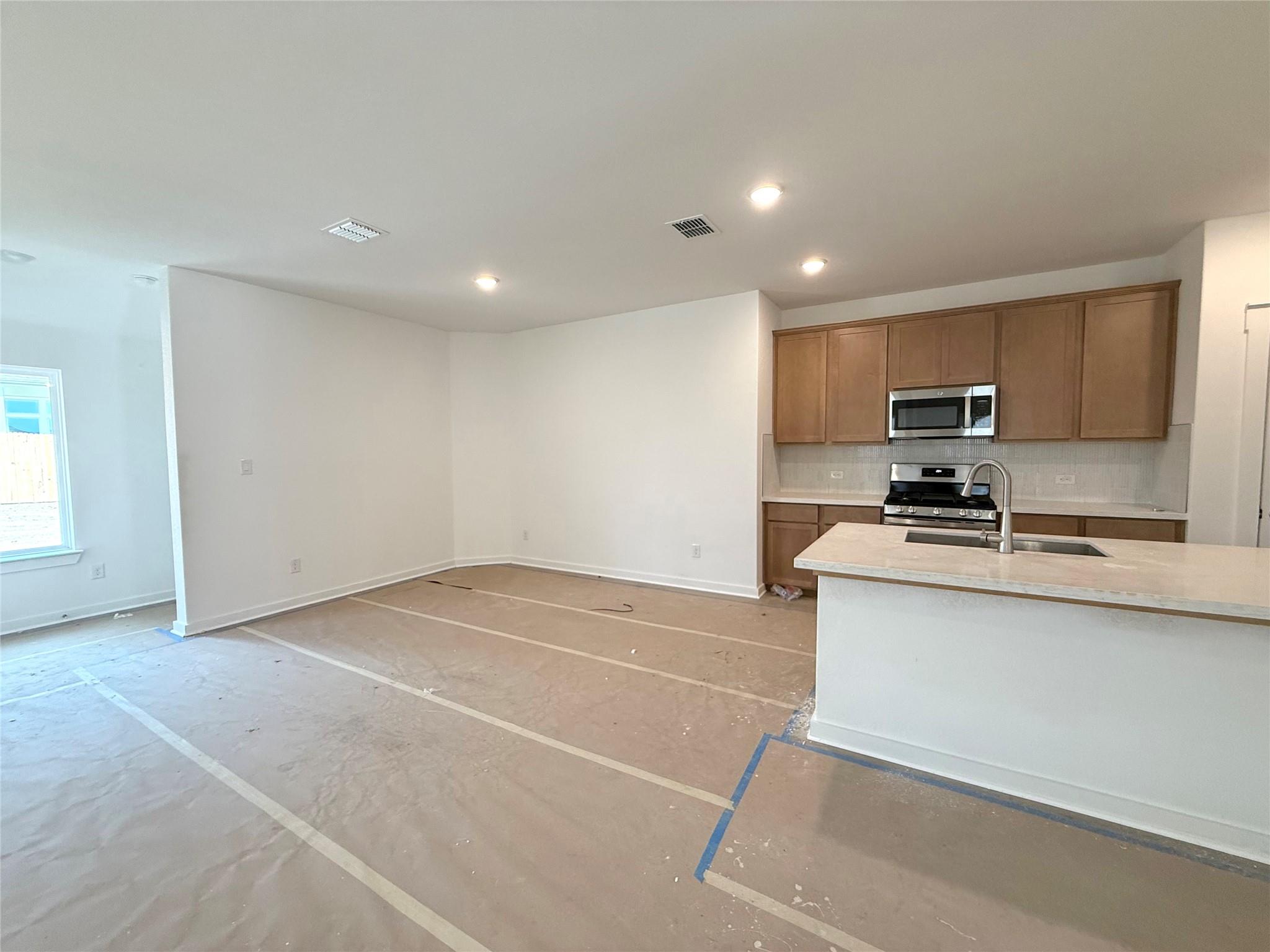 20412 Cassidy Ln Property Photo 4
