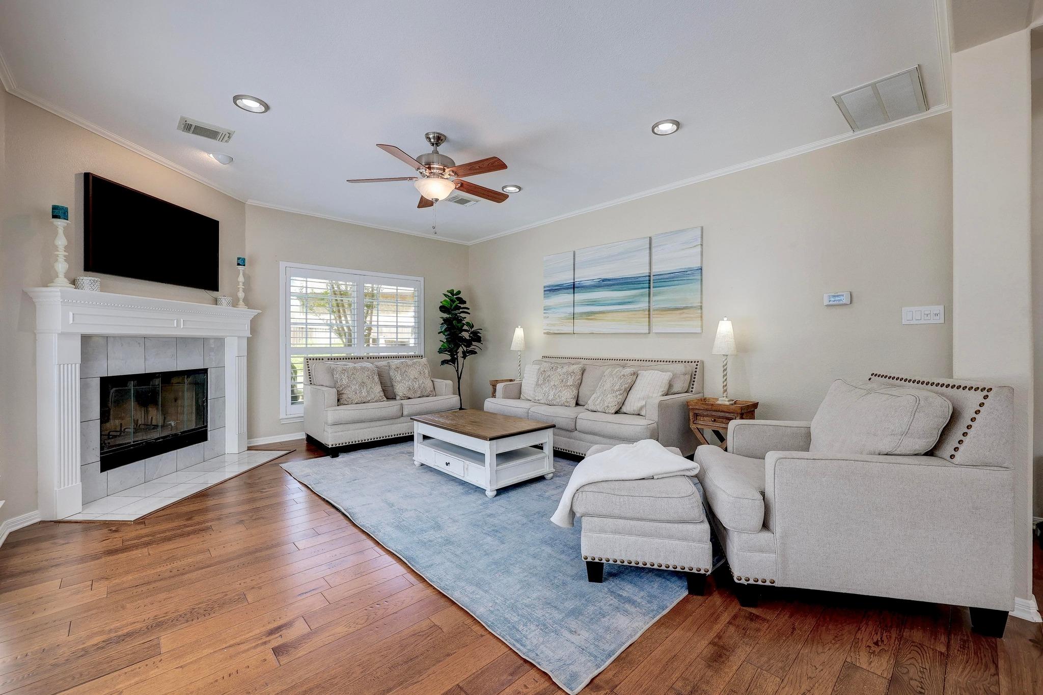 3901 Wharton Ct Property Photo 6