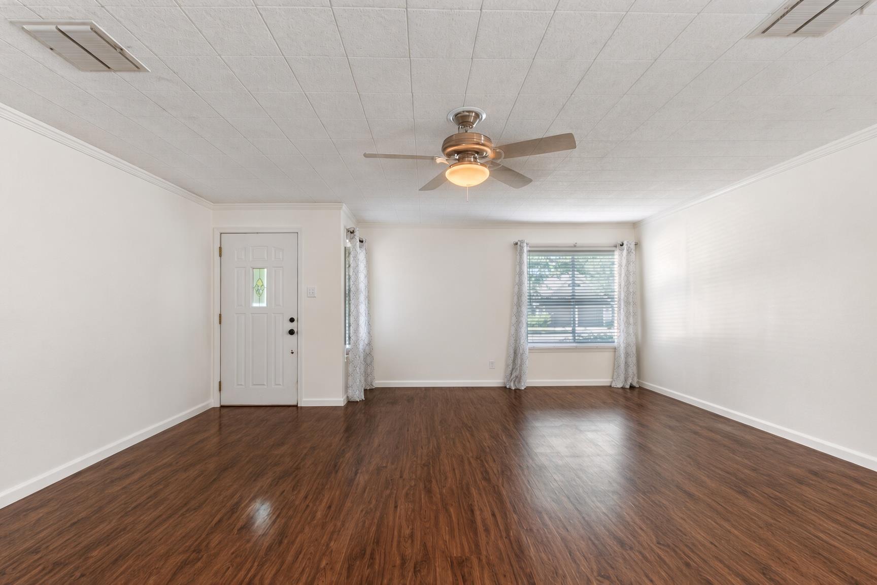 1307 Vine St Property Photo 2