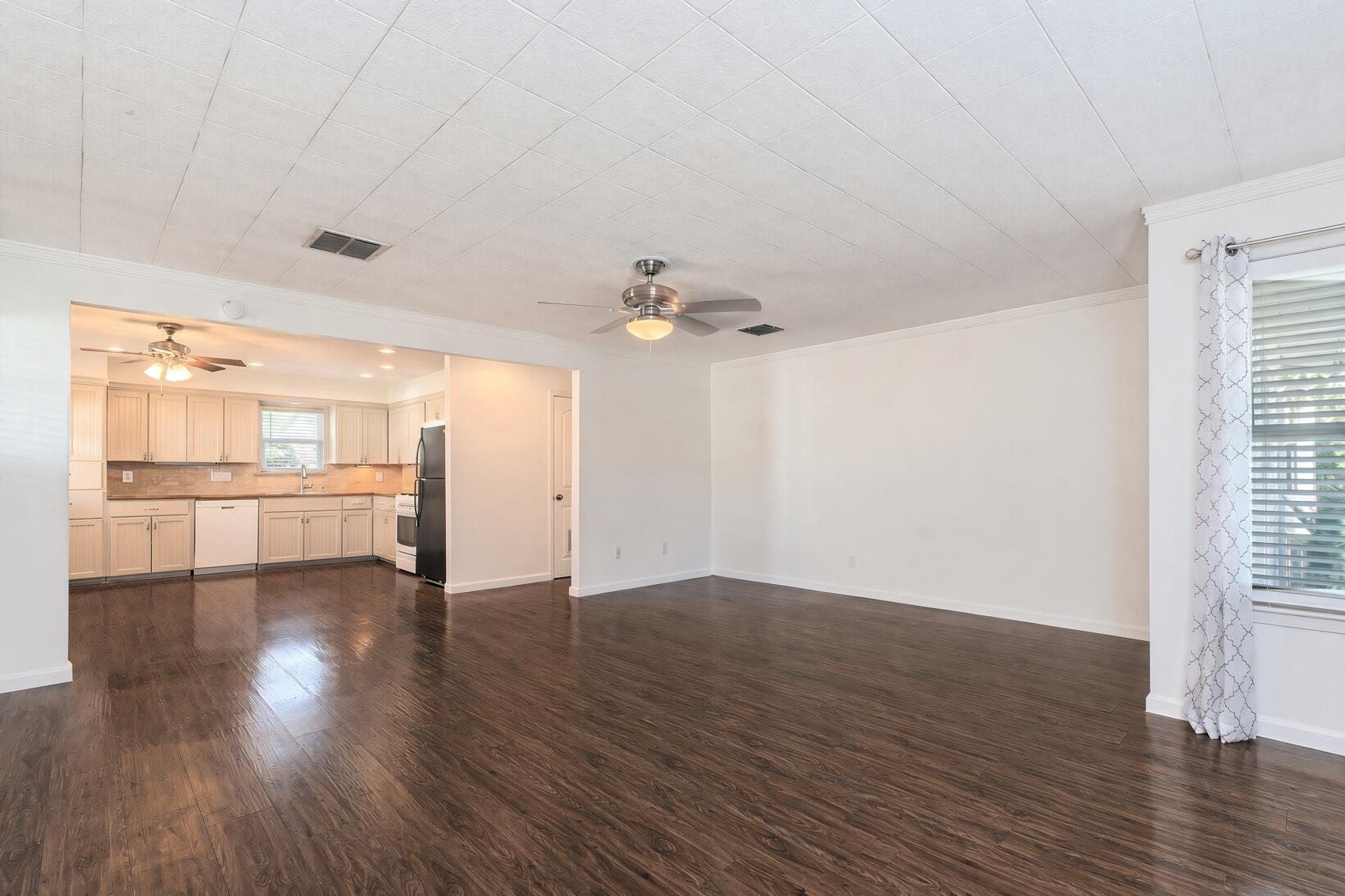 1307 Vine St Property Photo 3