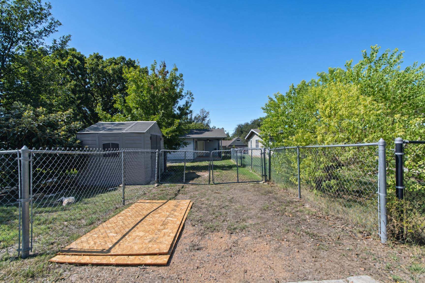 1307 Vine St Property Photo 14