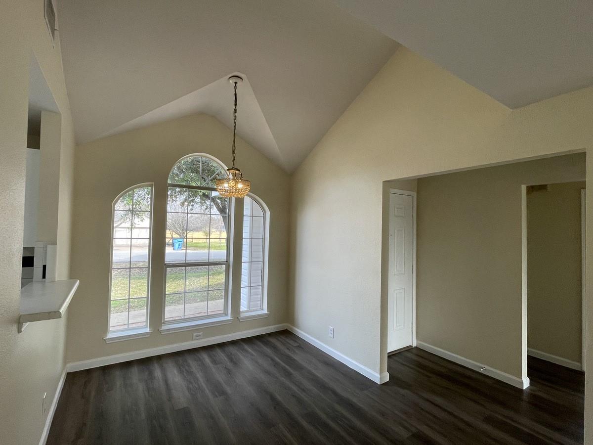 1505 Saint Croix Ln Property Photo 4