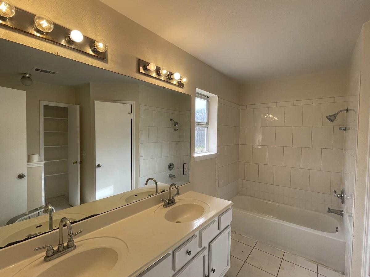 1505 Saint Croix Ln Property Photo 17