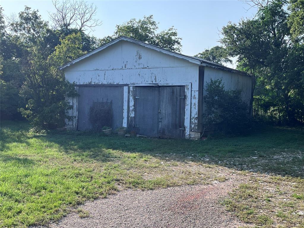 704 Fm 2657 Property Photo 9