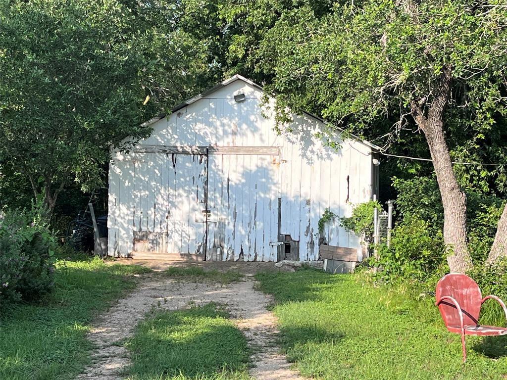 704 Fm 2657 Property Photo 10