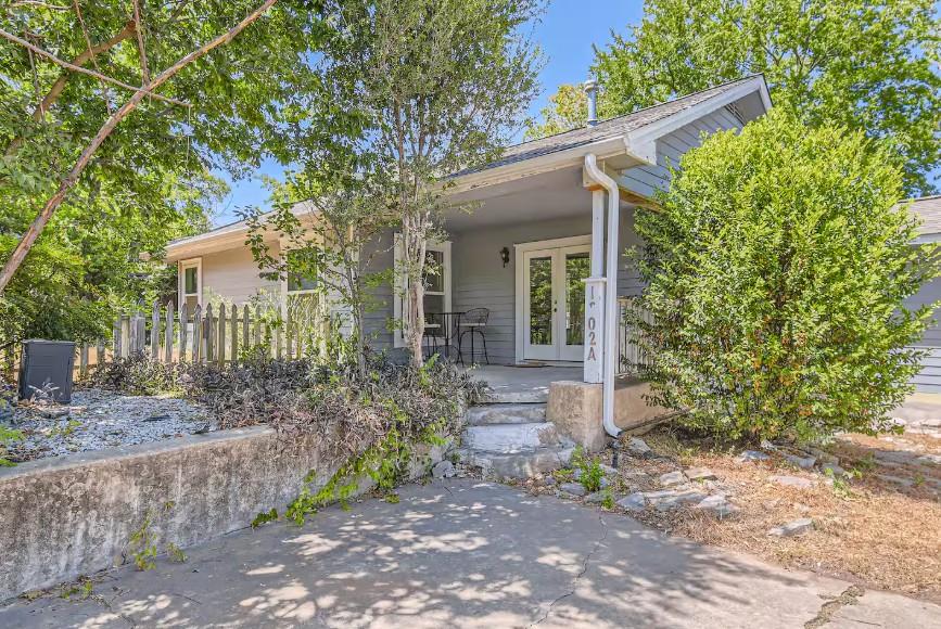 1202 Loma #a & B Dr Property Photo