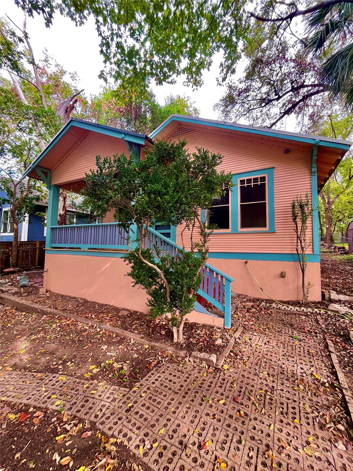 1208 Taylor St Property Photo 1