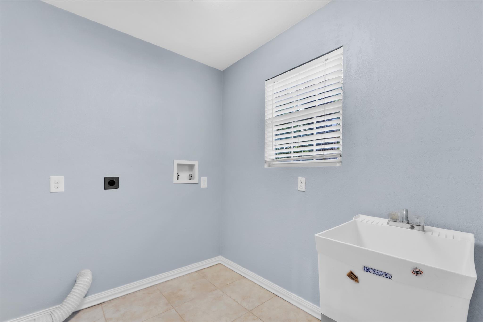 1204 Turtle Creek Blvd Property Photo 8