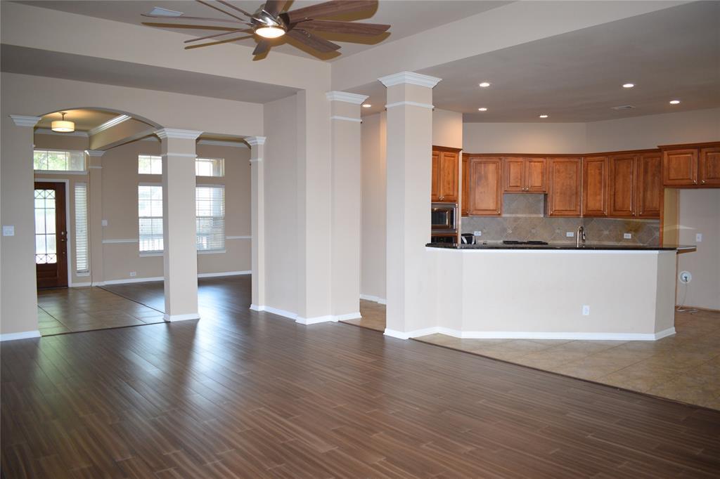 7233 Via Dono Dr Property Photo 4