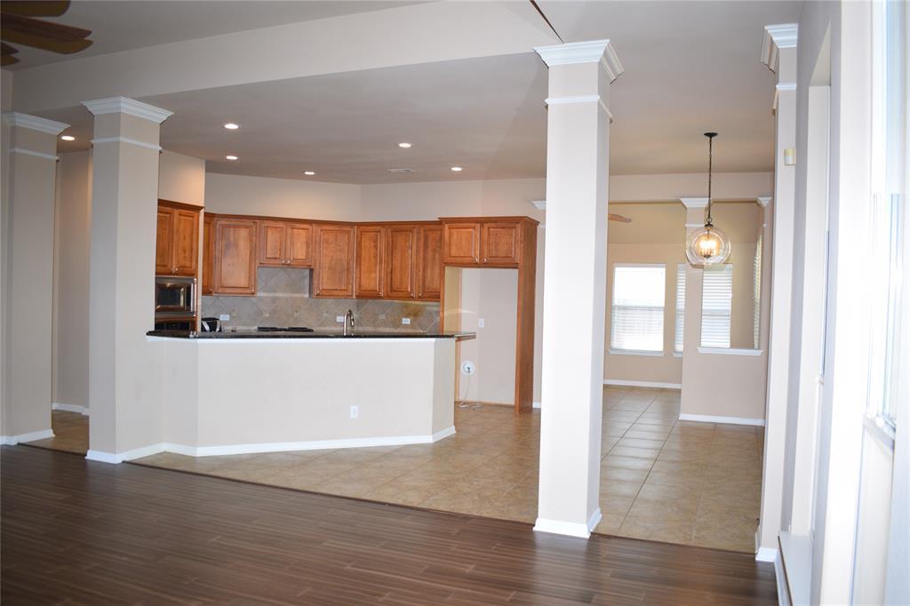 7233 Via Dono Dr Property Photo 7