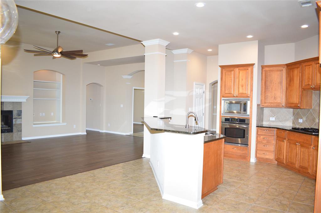 7233 Via Dono Dr Property Photo 11