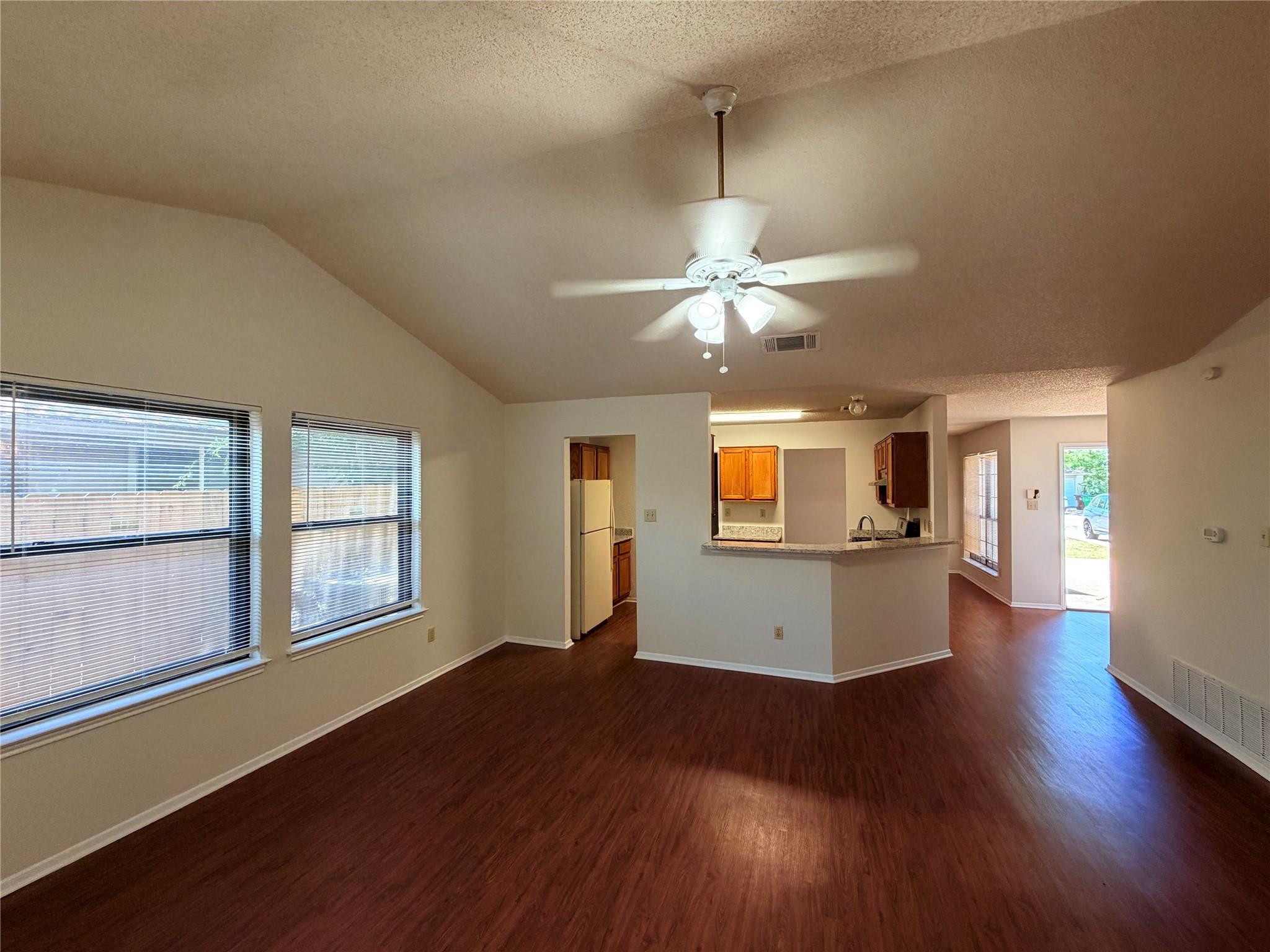 2013 James Pl Property Photo 7